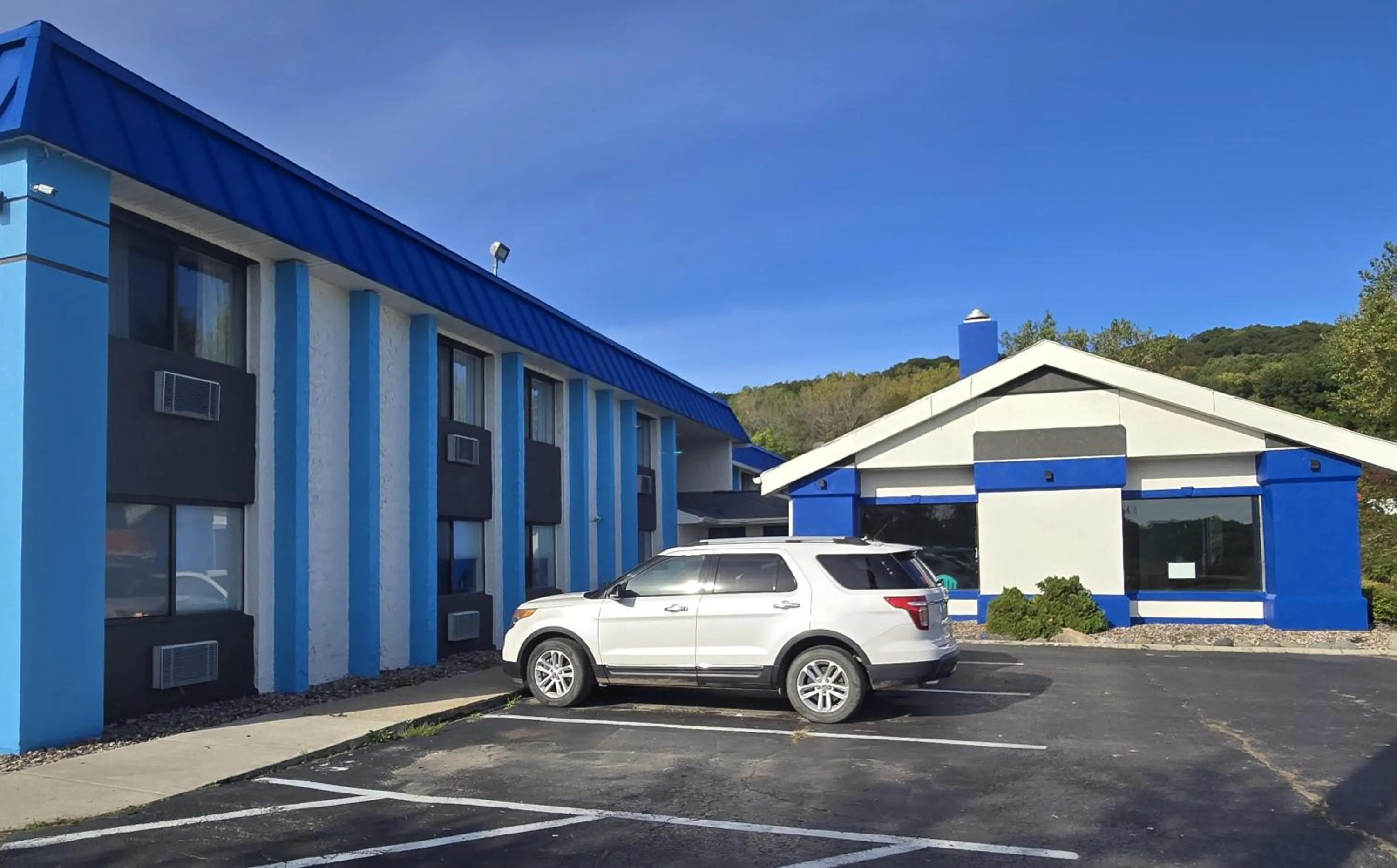 Days Inn by Wyndham Portage Cascade Mountain area