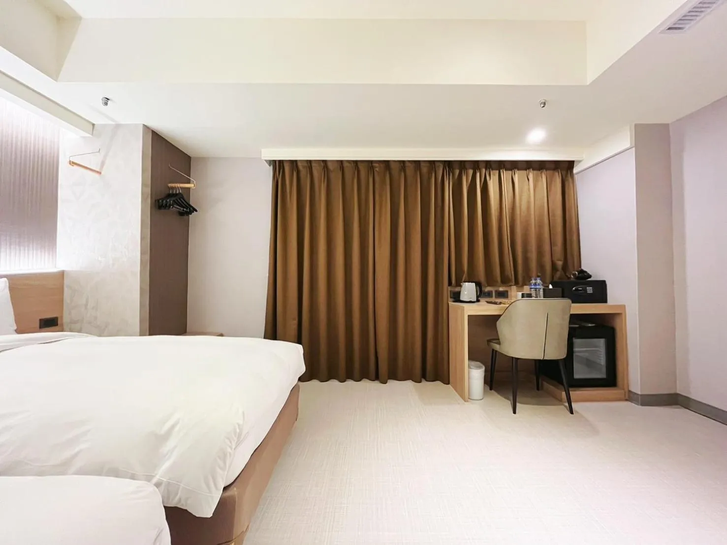 Photo of the whole room, Bed in 新仕飯店-New City Hotel
