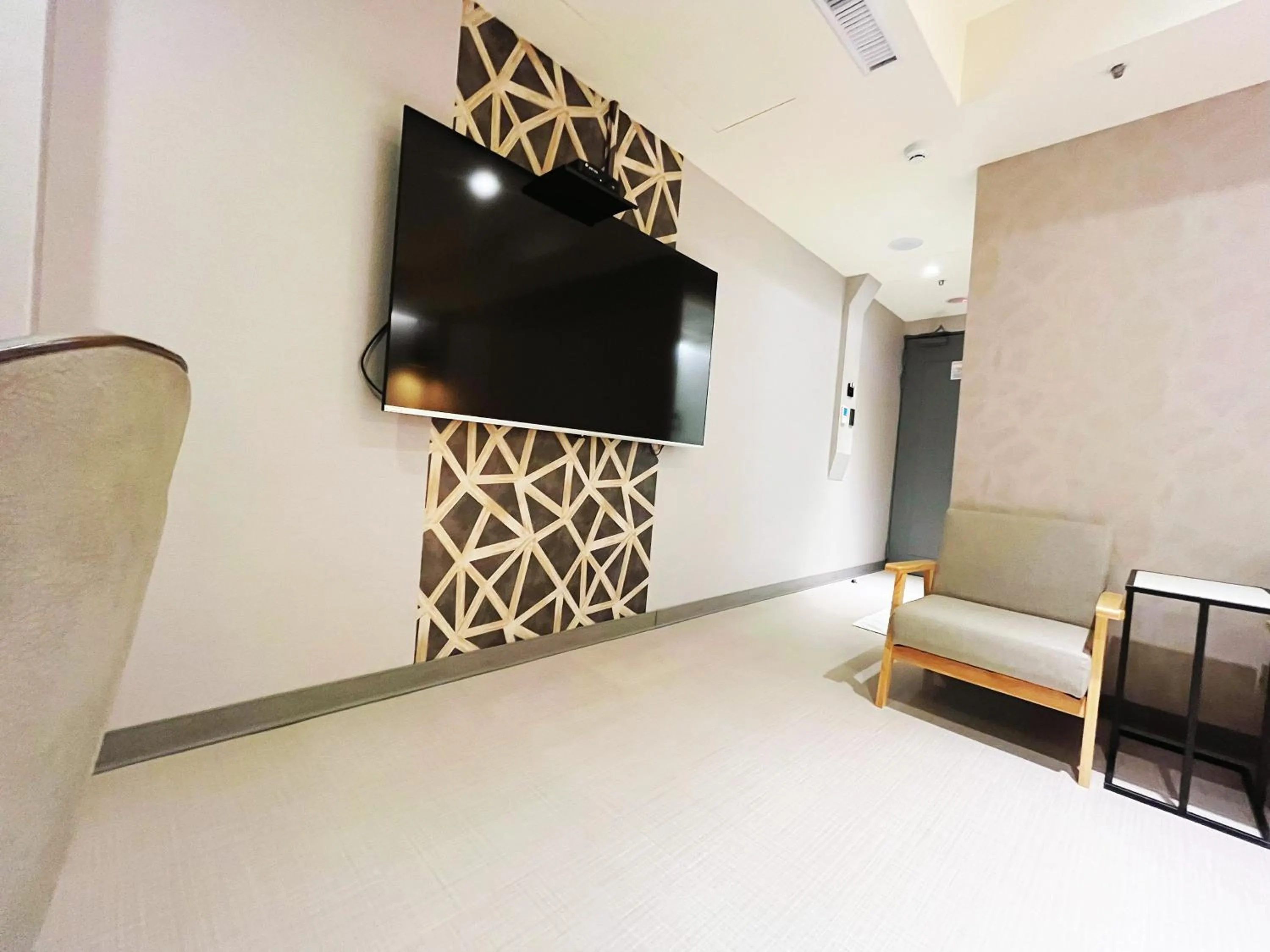 TV and multimedia in 新仕飯店-New City Hotel