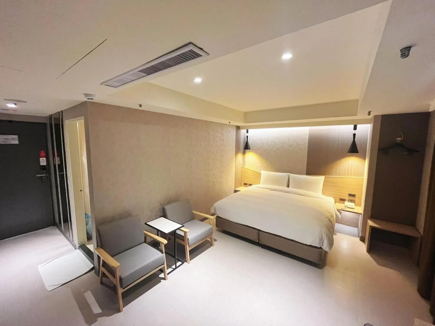 Photo of the whole room, Bed in 新仕飯店-New City Hotel