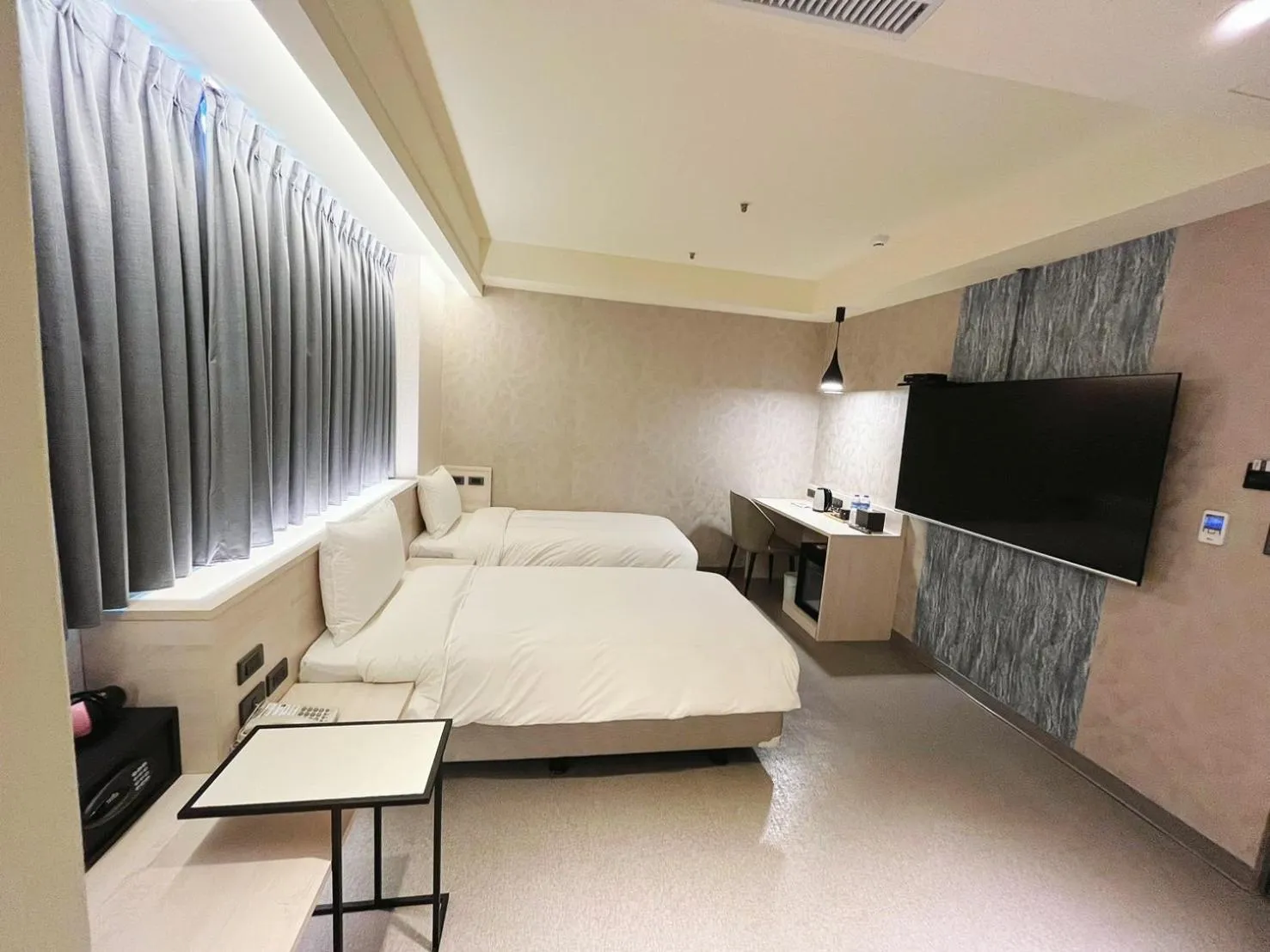 Photo of the whole room, Bed in 新仕飯店-New City Hotel