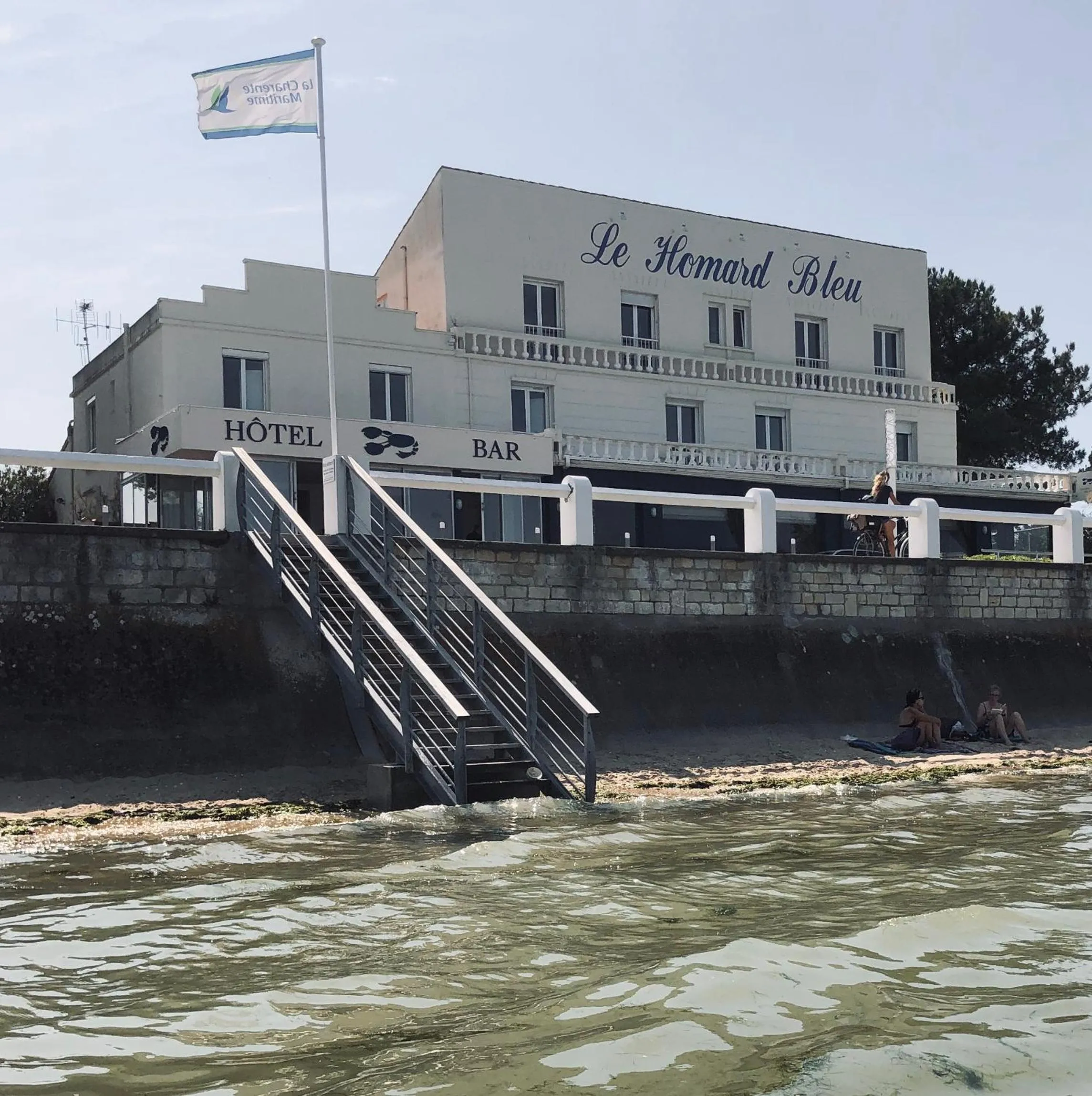 Property building in Le Homard Bleu