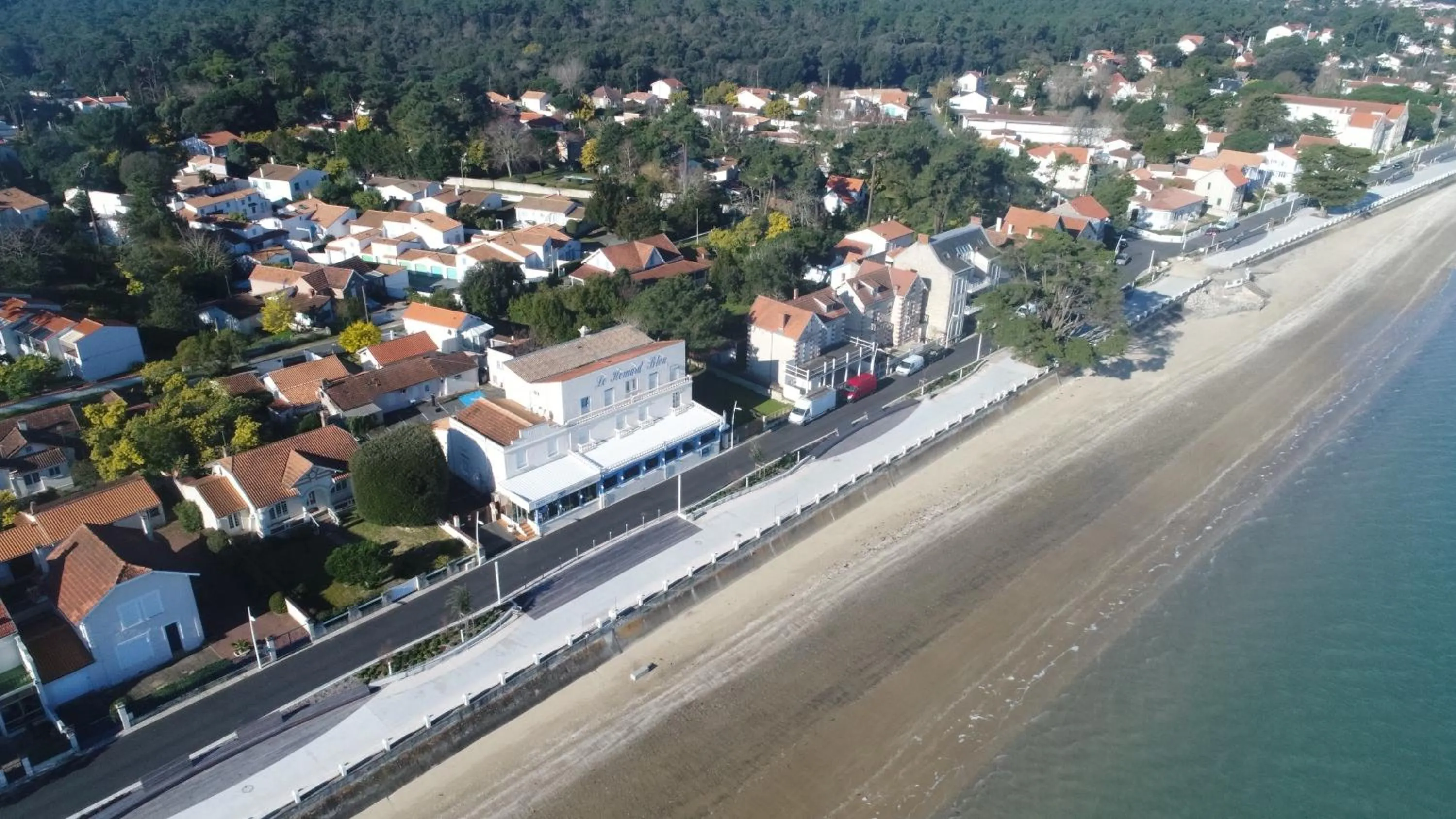 Property building in Le Homard Bleu