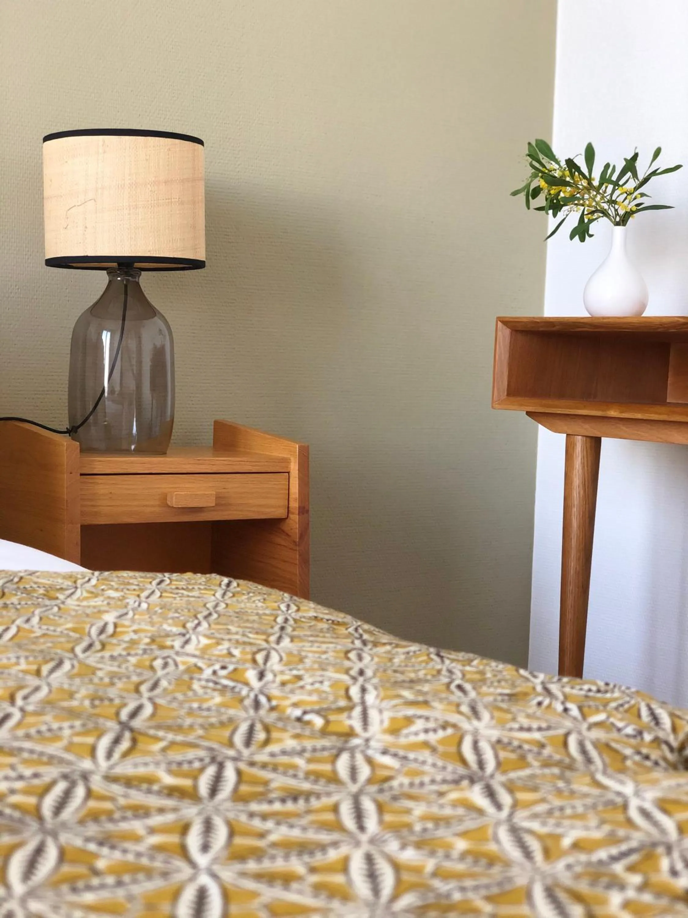 Decorative detail, Bed in Le Homard Bleu