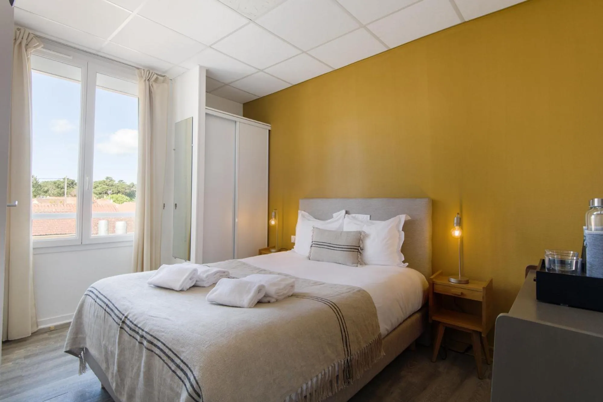 Bedroom, Bed in Le Homard Bleu