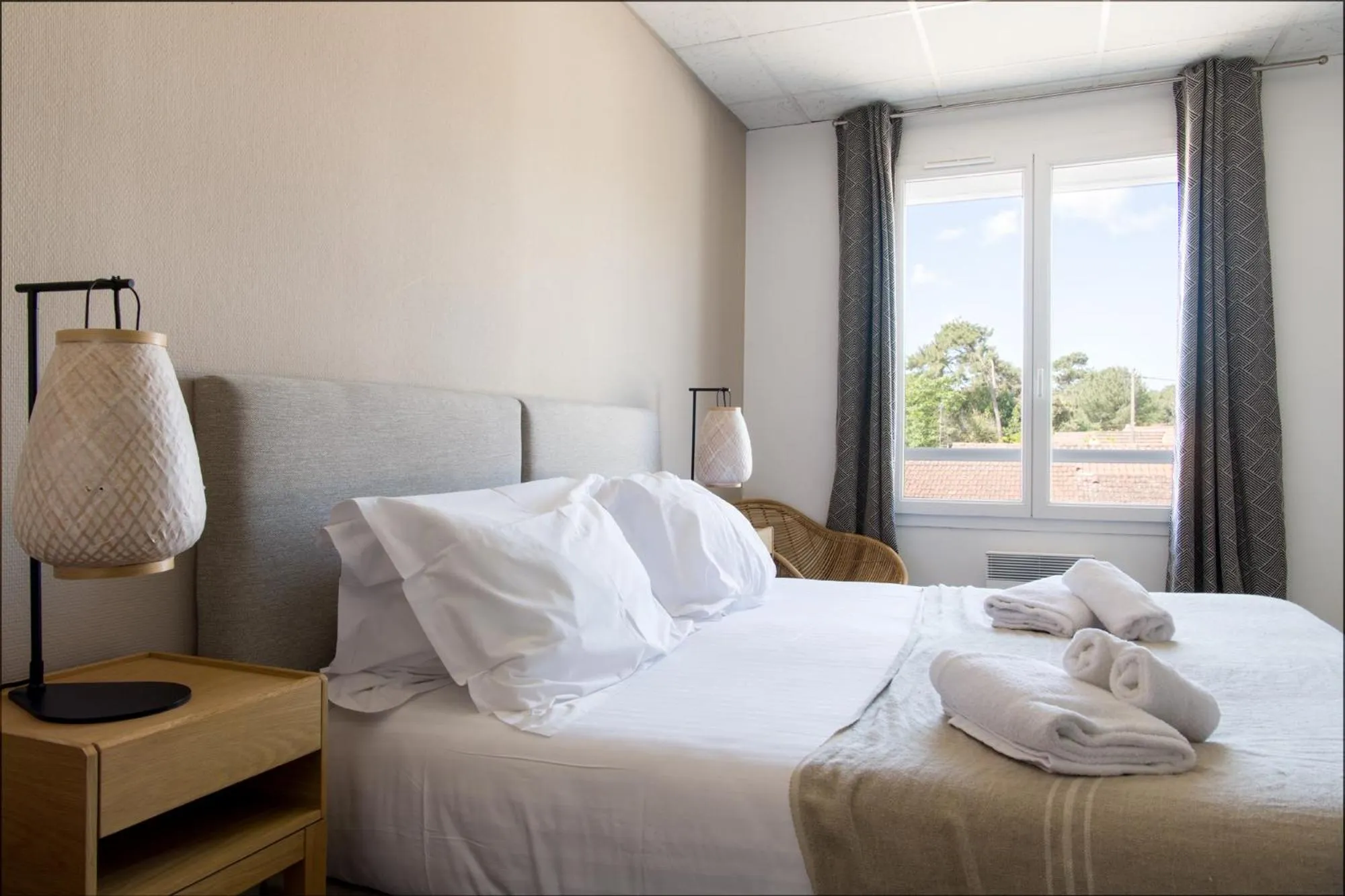 Bedroom, Bed in Le Homard Bleu