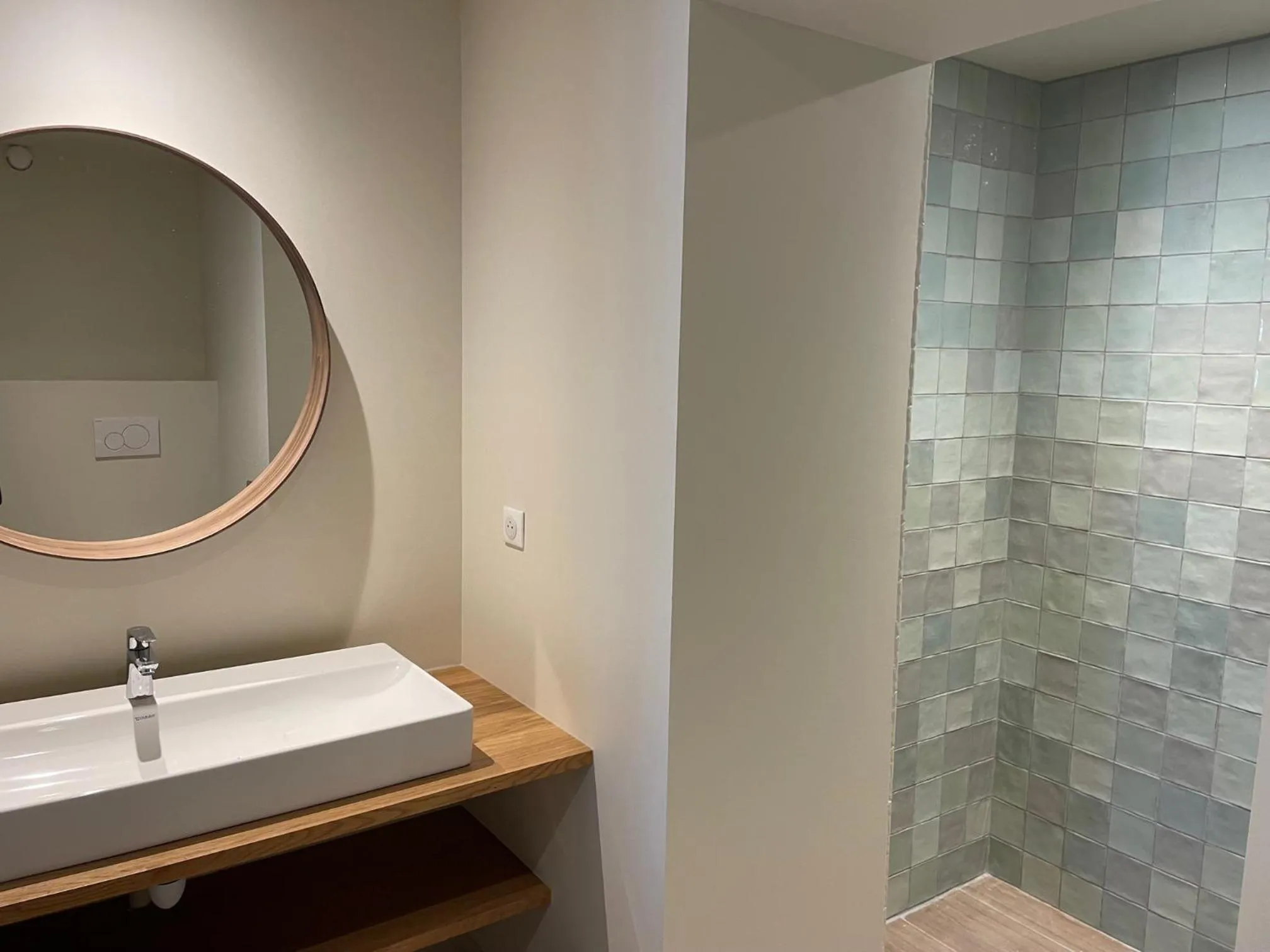 Bathroom in Le Homard Bleu