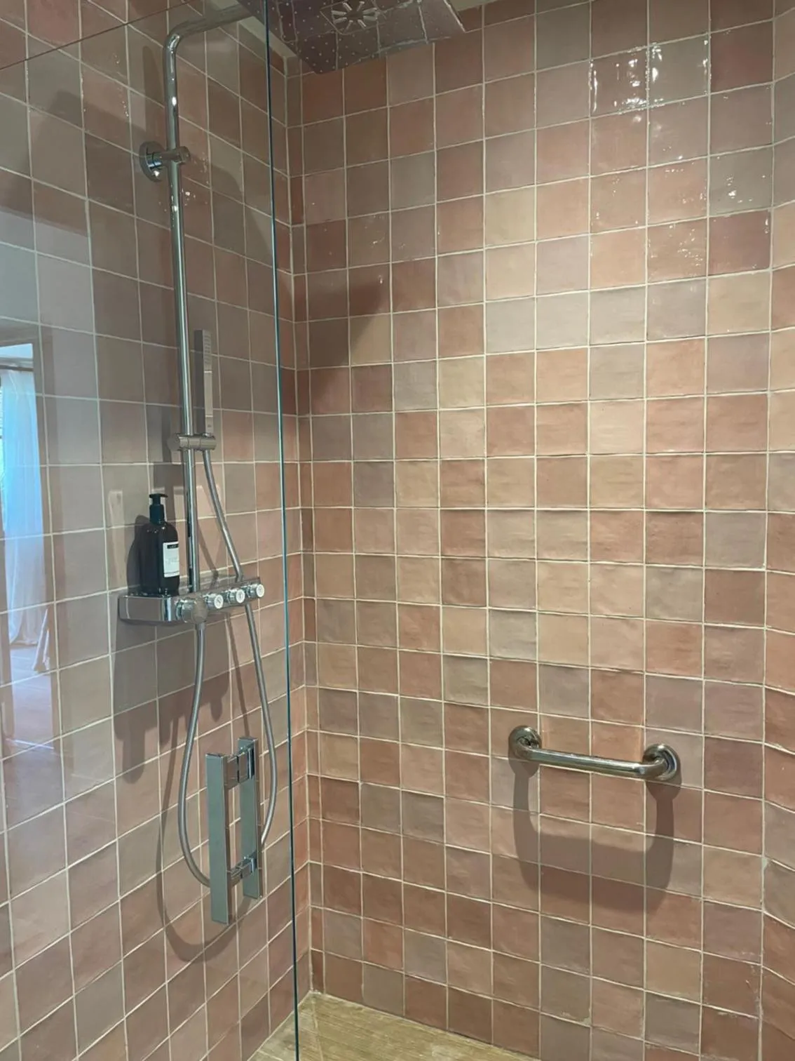 Bathroom in Le Homard Bleu