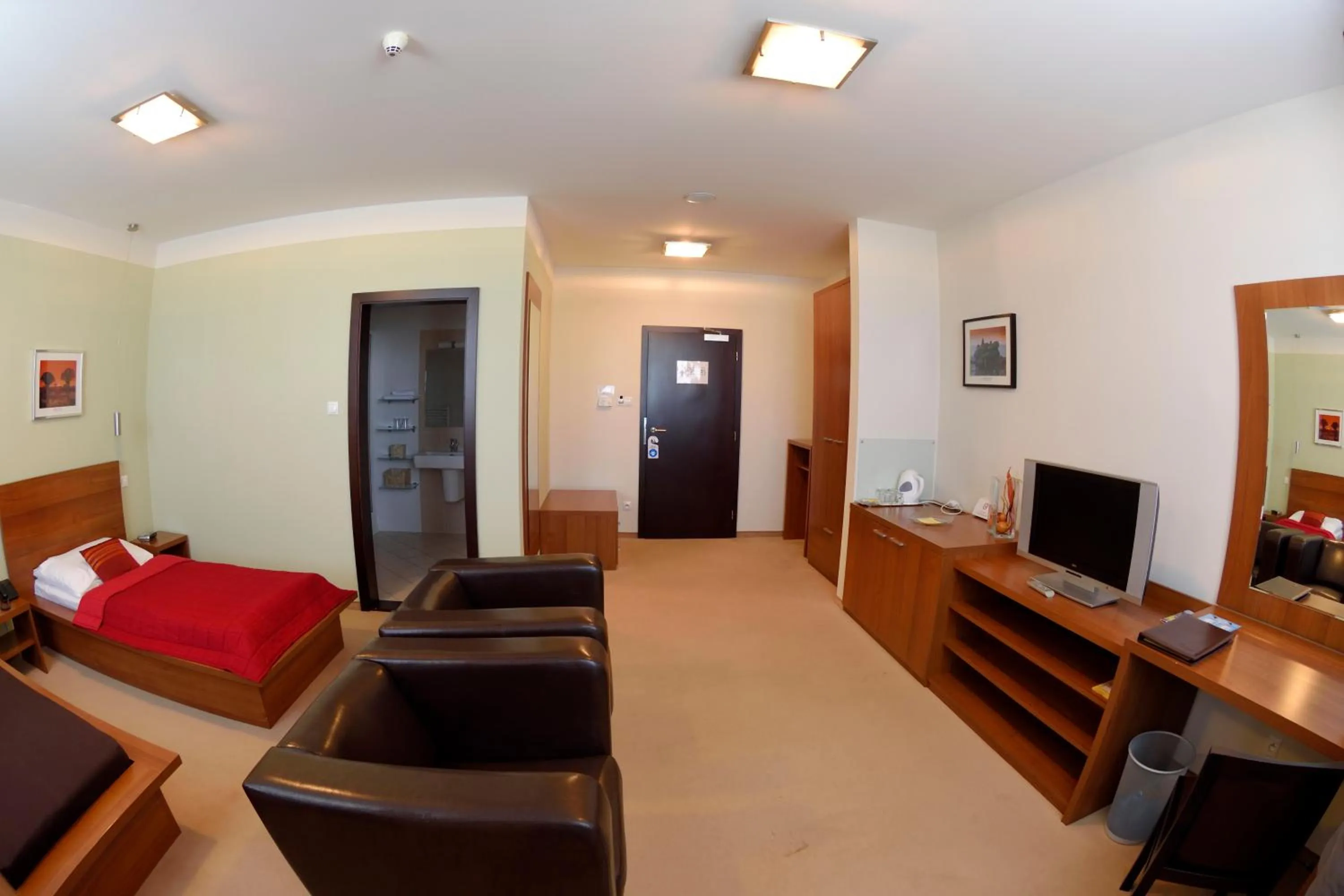 Photo of the whole room in Aston Hotel