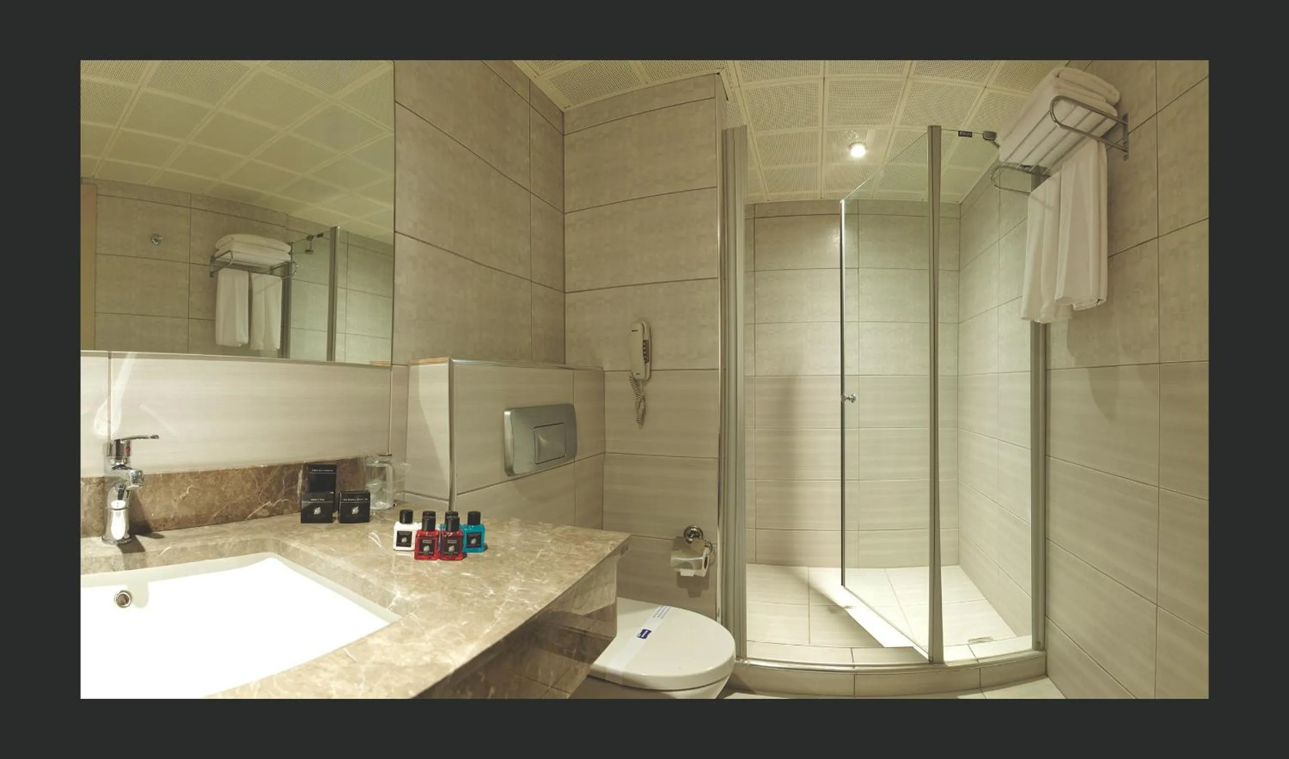 Bathroom in Susuzlu Hotel