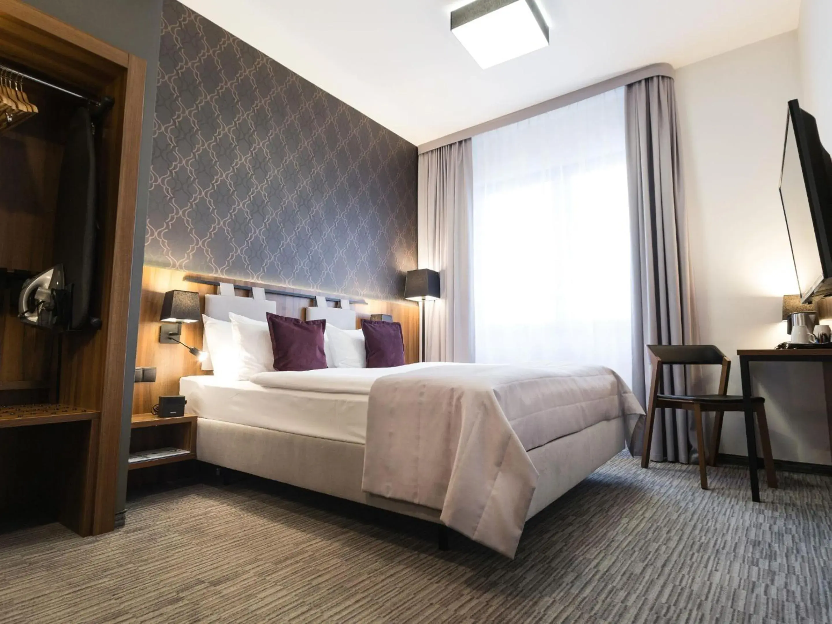 Bedroom, Bed in Best Western Hotel Mariacki Katowice Bedroom, Bed in Best Western Hotel Mariacki Katowice