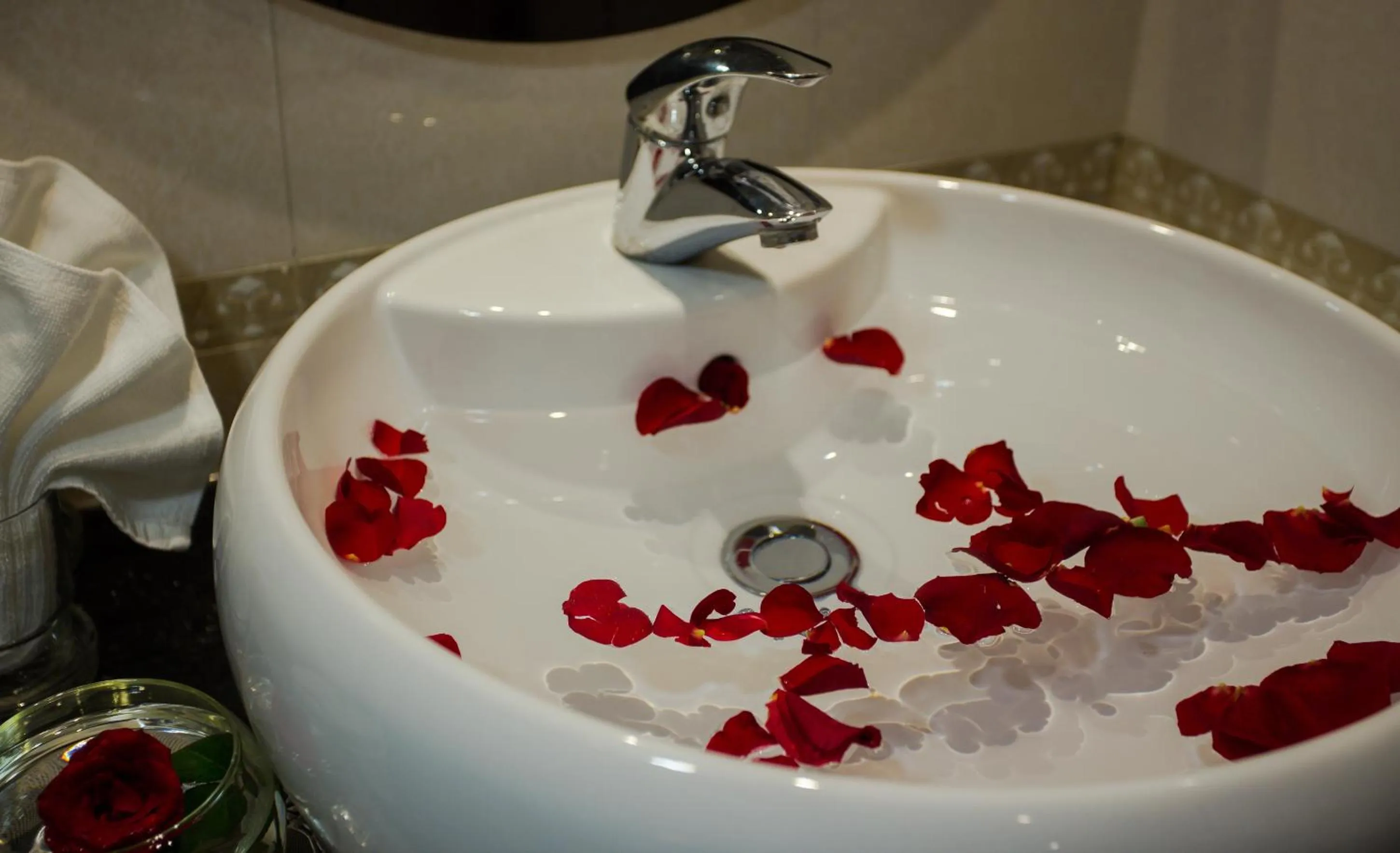 Bathroom in Ambassador Hanoi Hotel & Spa