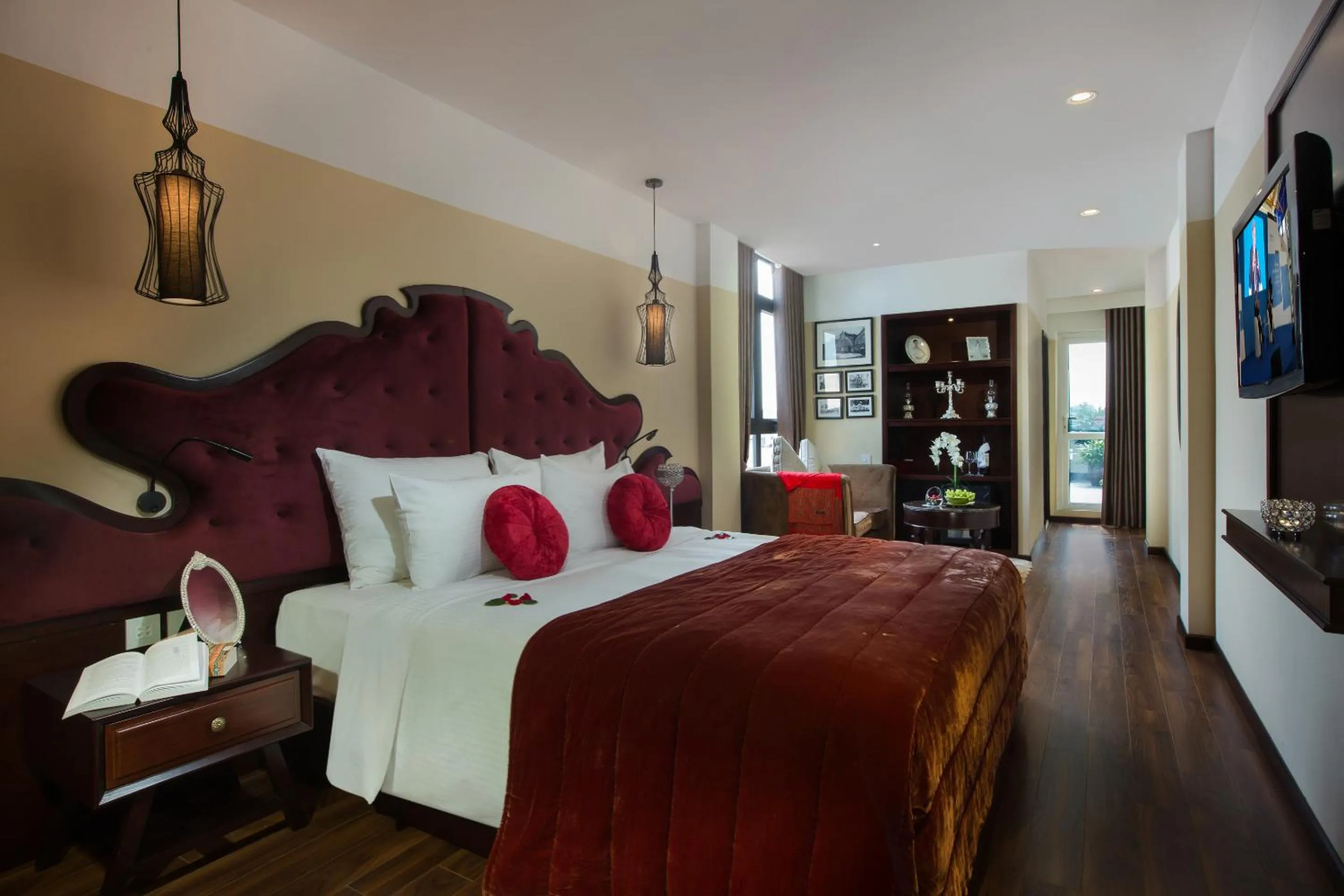 Property building, Bed in Ambassador Hanoi Hotel & Spa