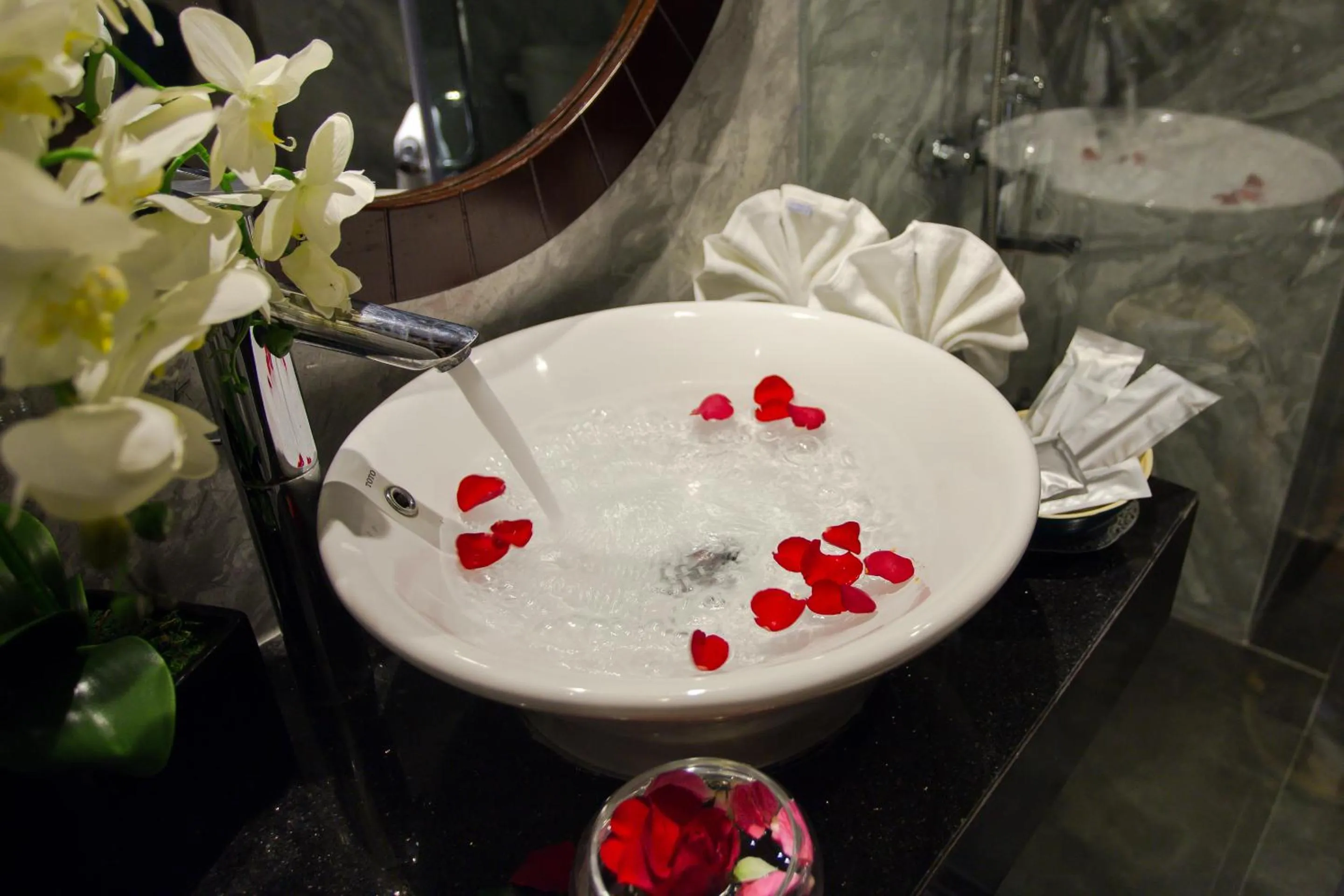 Bathroom in Ambassador Hanoi Hotel & Spa