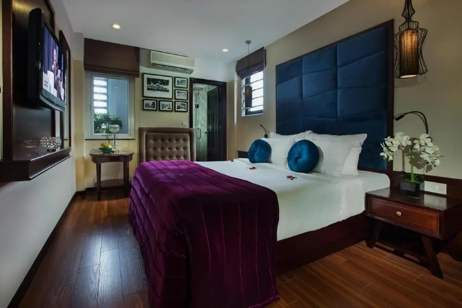 Bed in Ambassador Hanoi Hotel & Spa