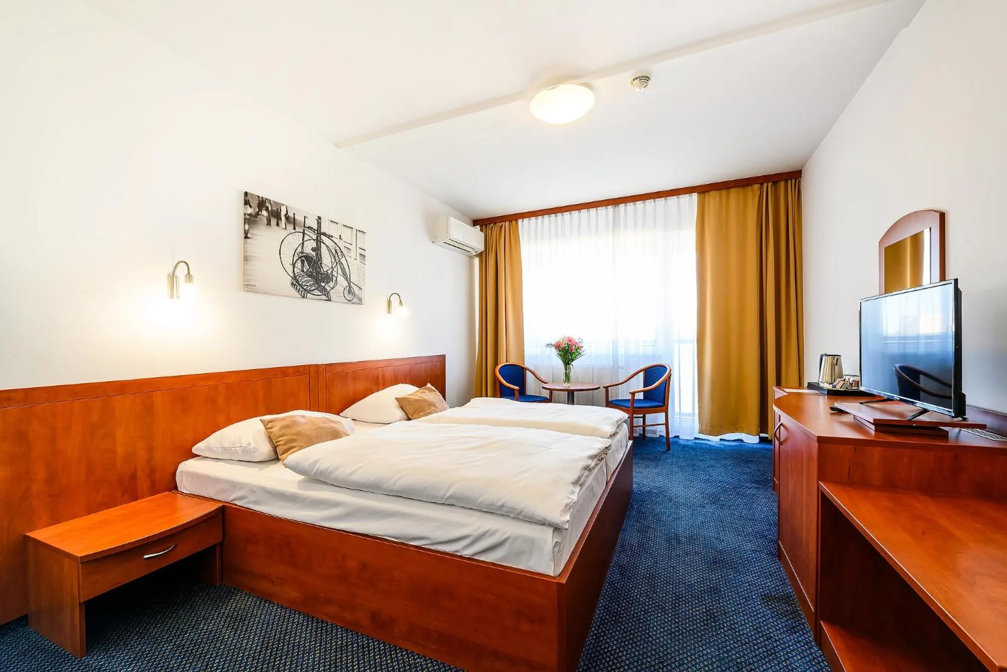 Photo of the whole room, Bed in Hotel Bratislava