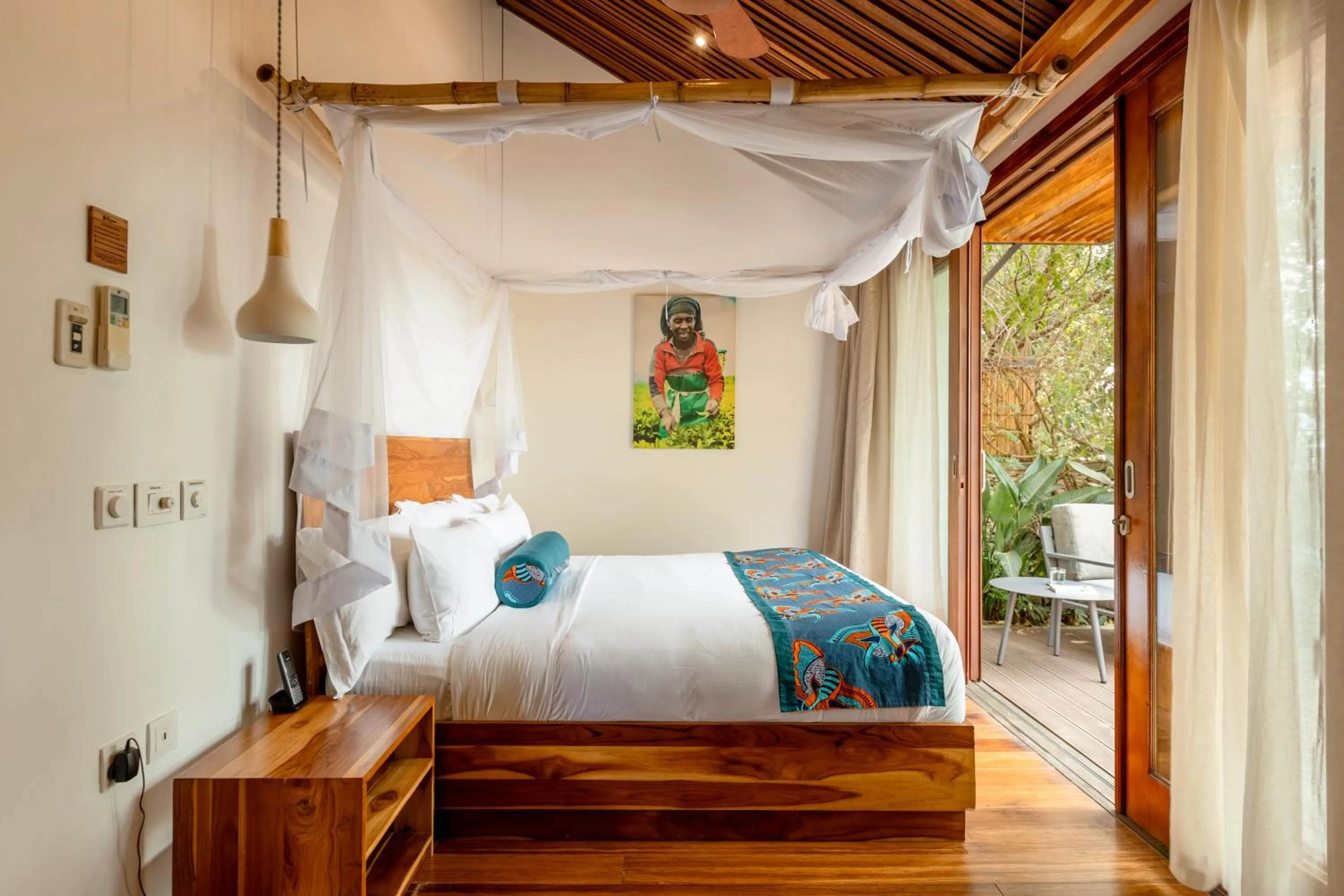 Bed in Hemingways Retreat Kigali