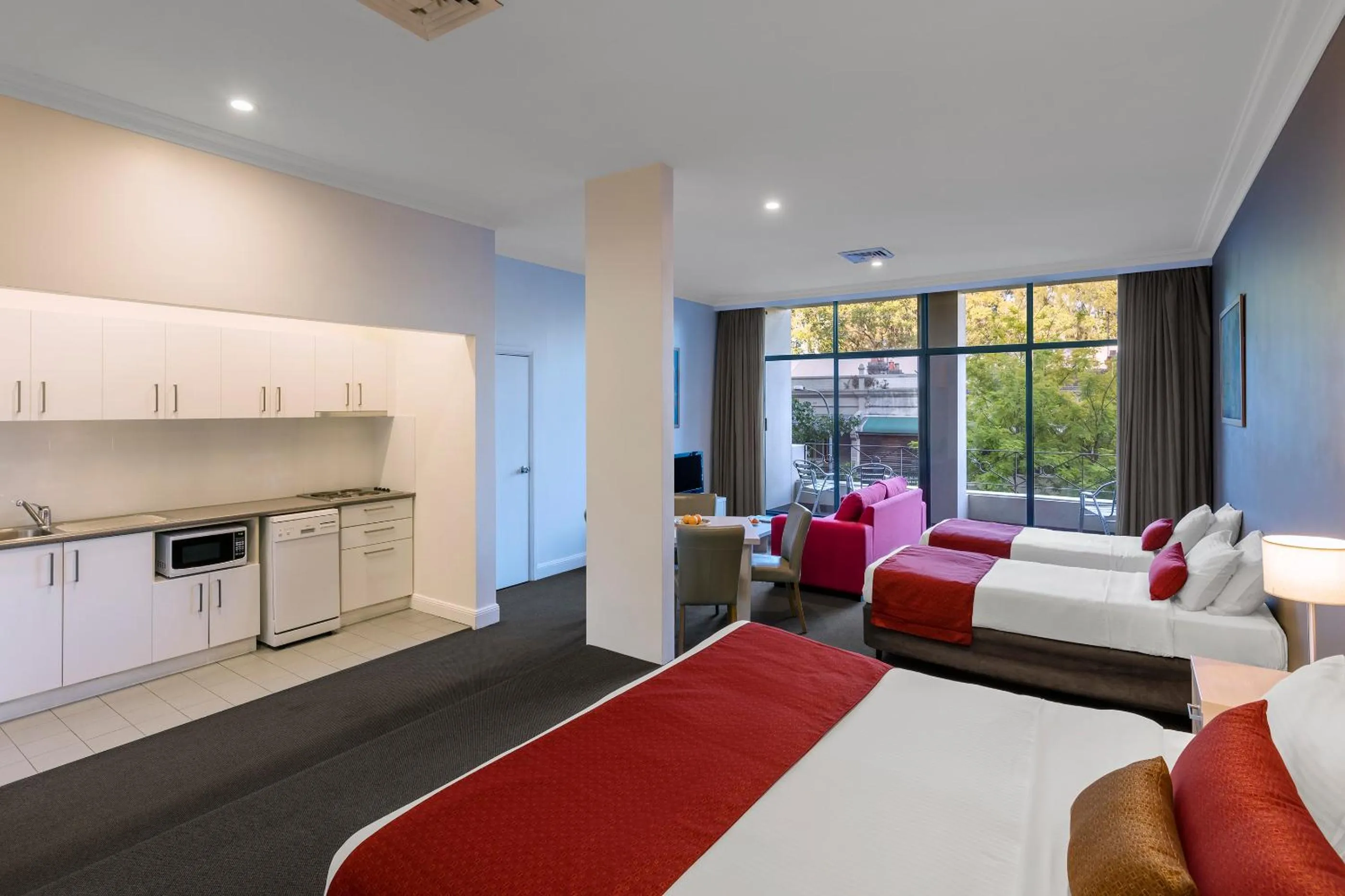 Balcony/Terrace, Bed in Nesuto Woolloomooloo