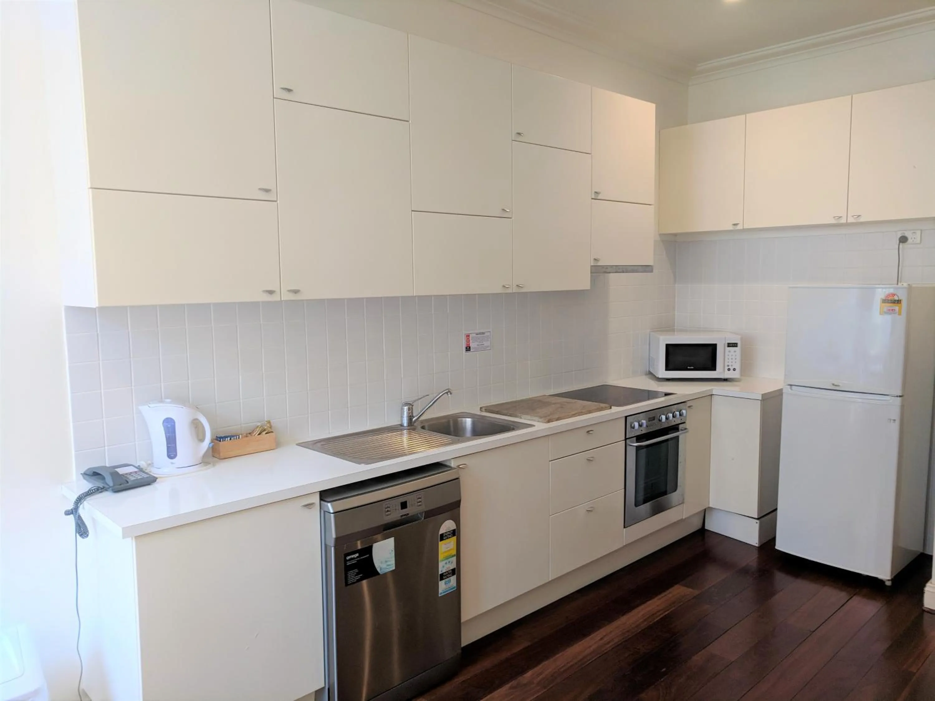 Kitchen or kitchenette in Nesuto Woolloomooloo