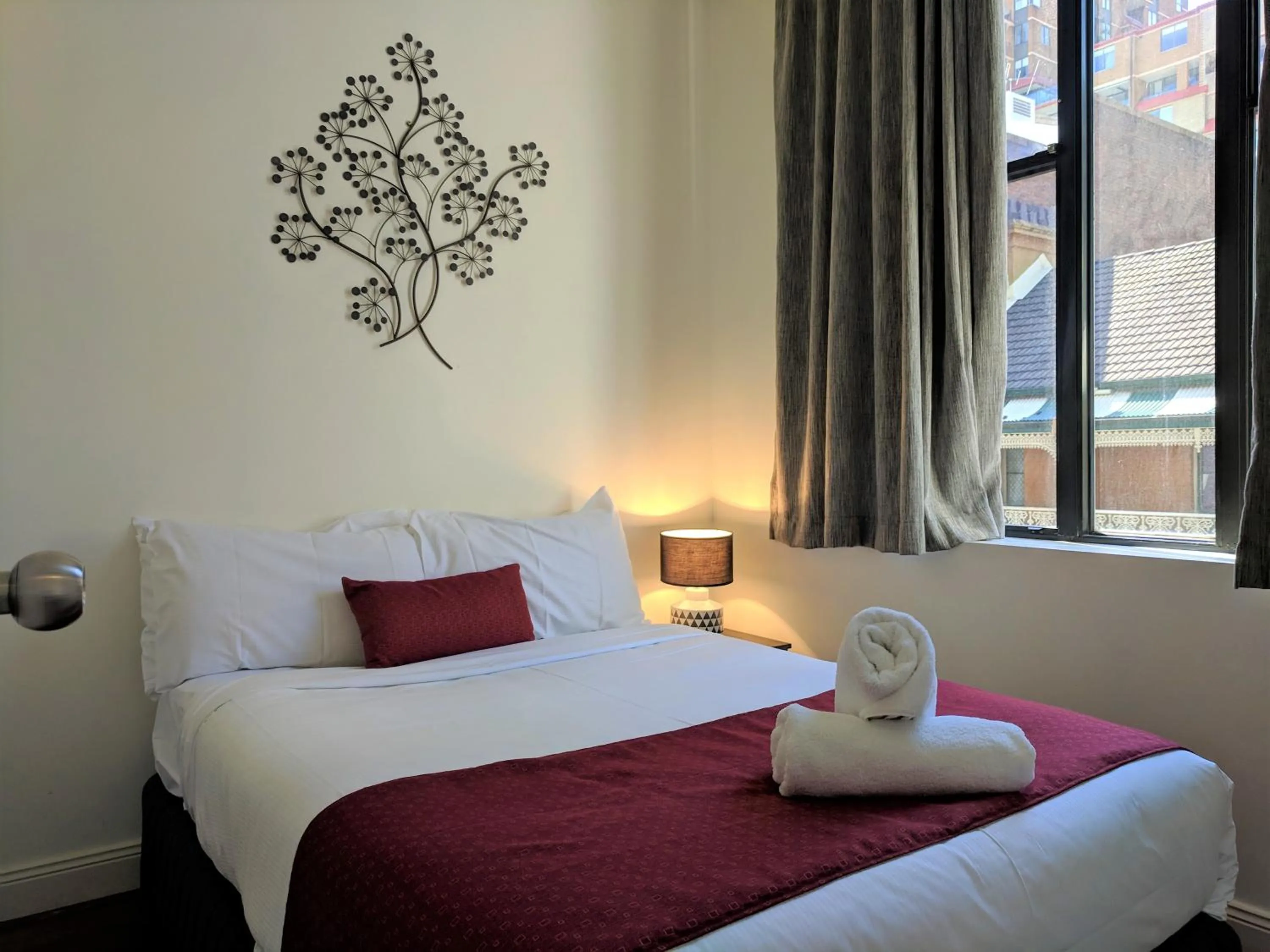 Bedroom, Bed in Nesuto Woolloomooloo