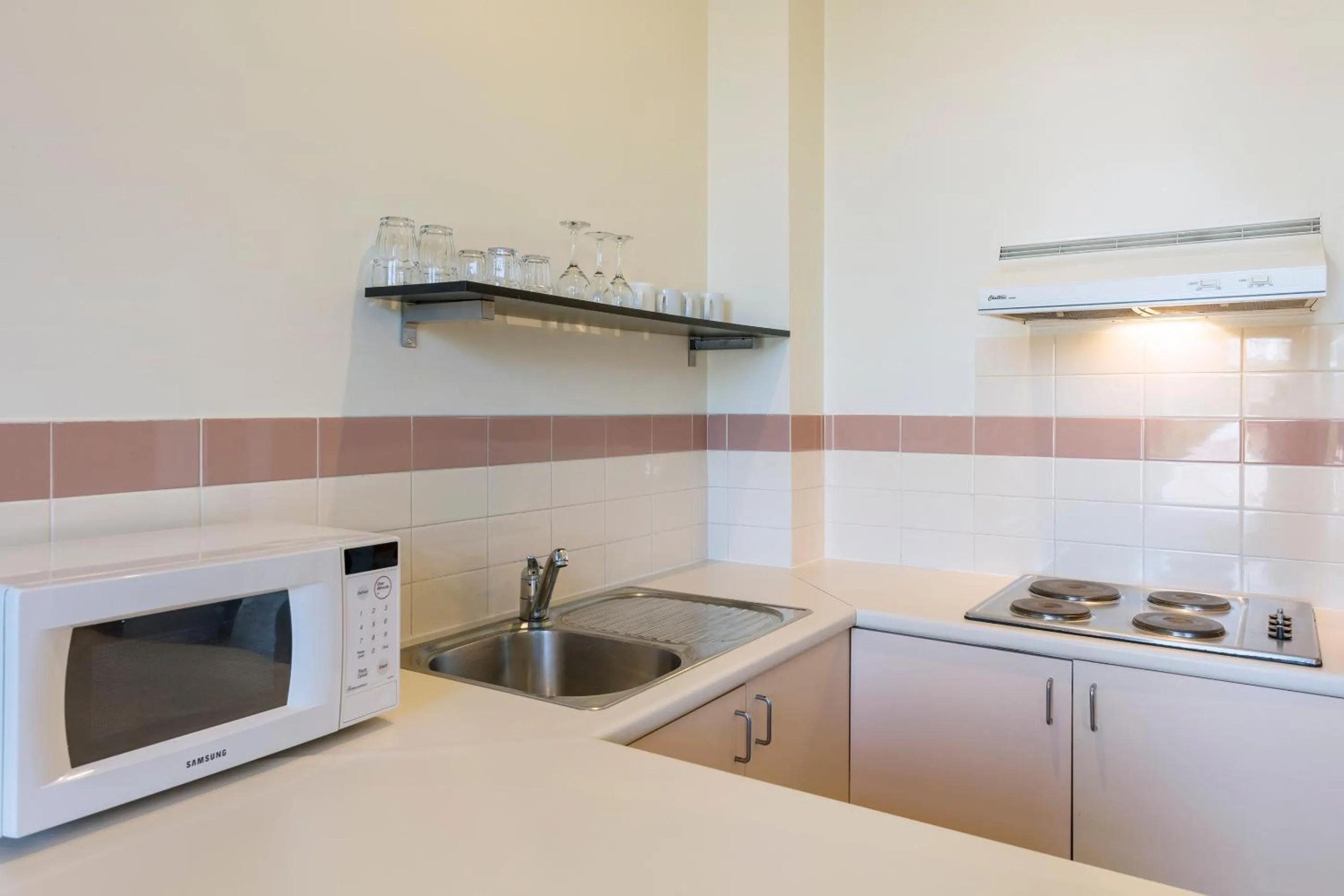 Kitchen or kitchenette in Nesuto Woolloomooloo