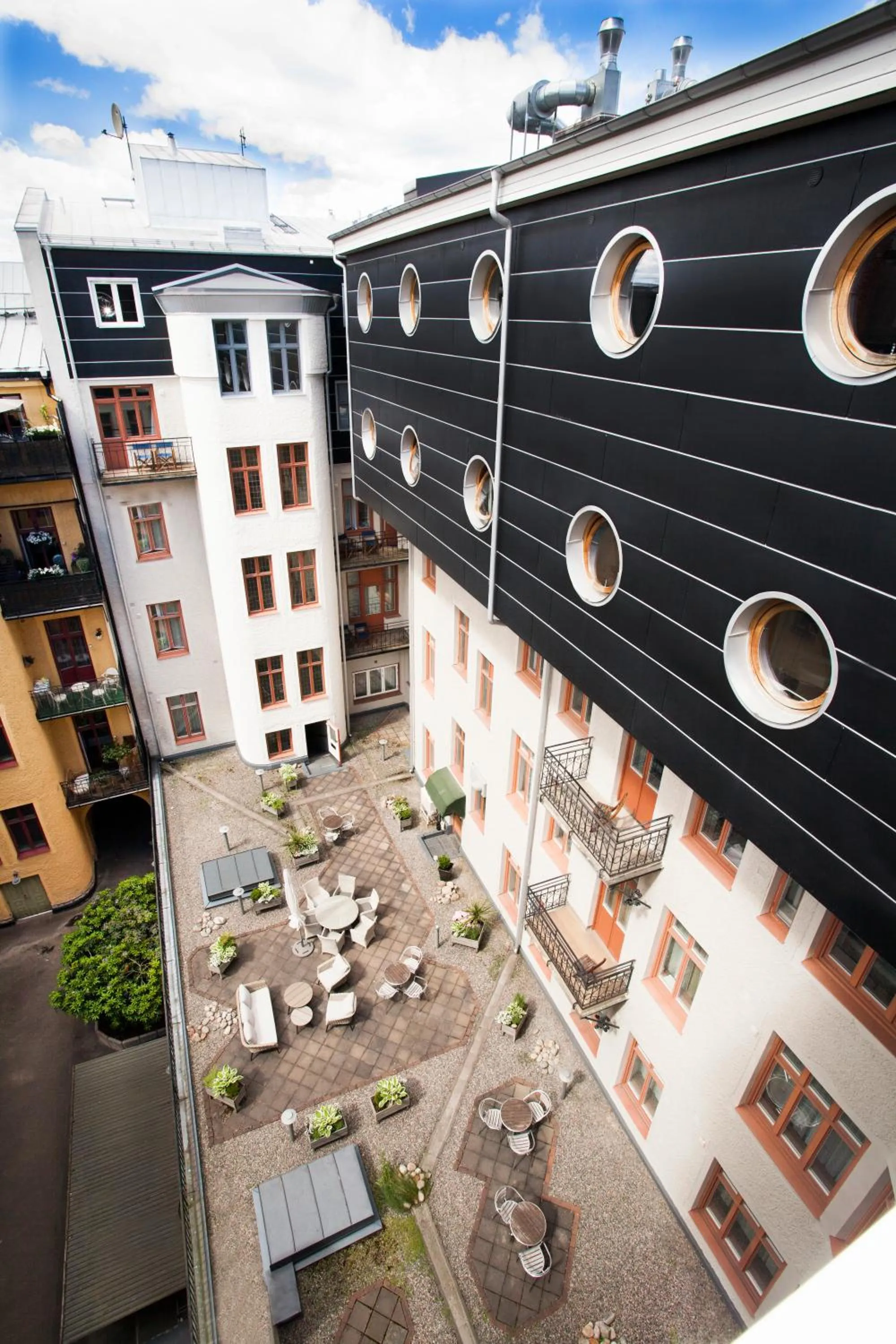 Property building in Hotel Örebro