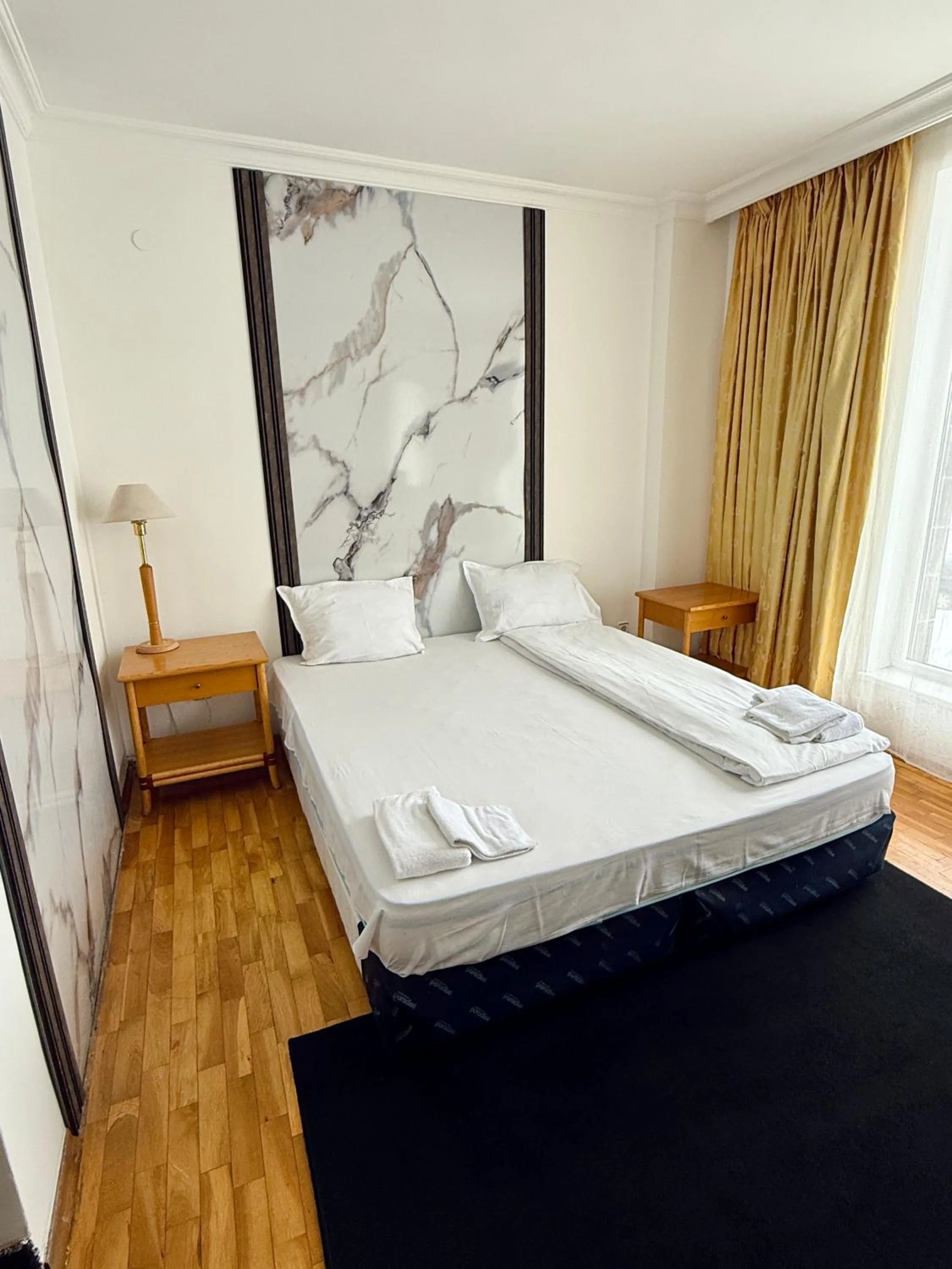 Hotel Consul