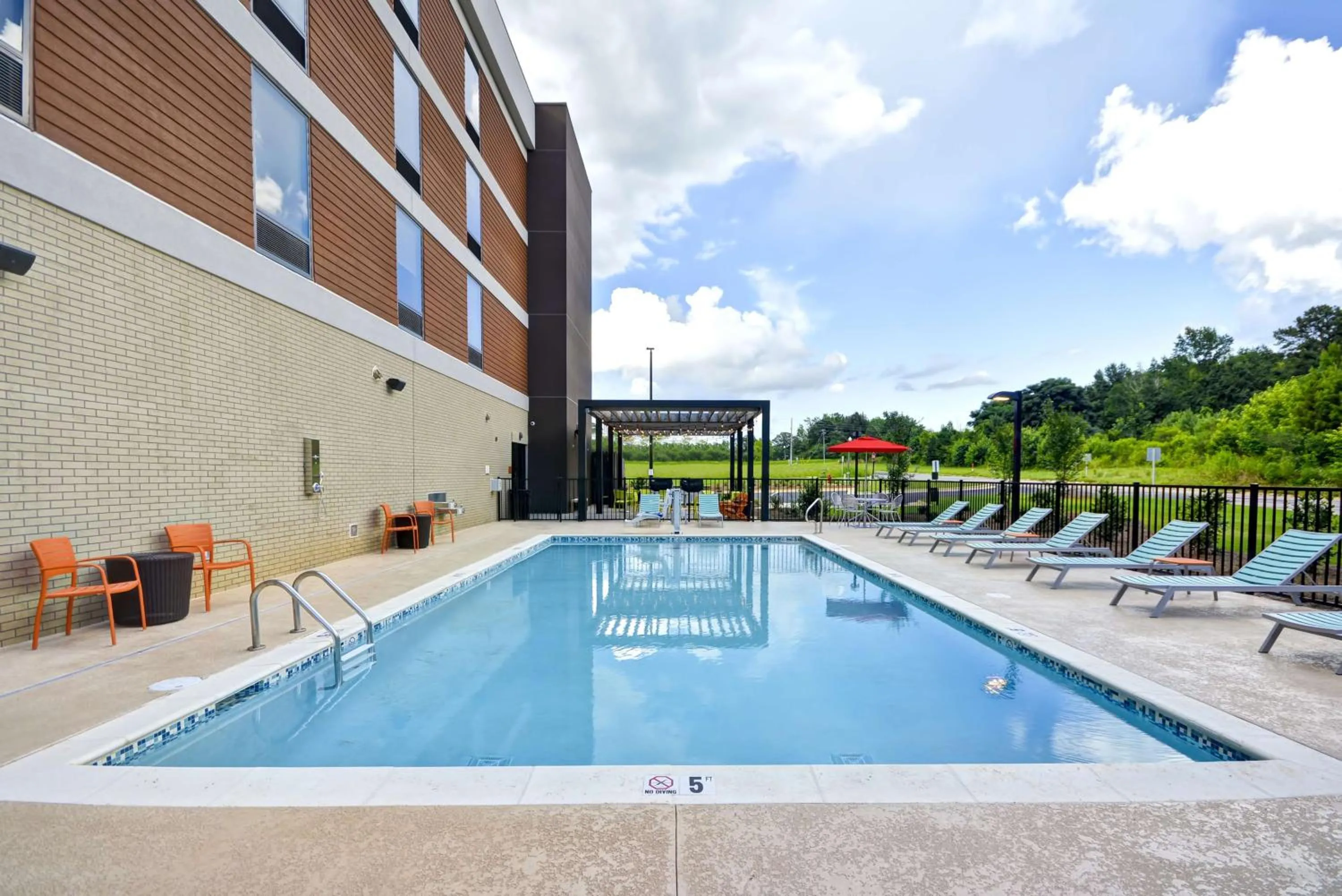 Pool view in Home2 Suites By Hilton Opelika Auburn