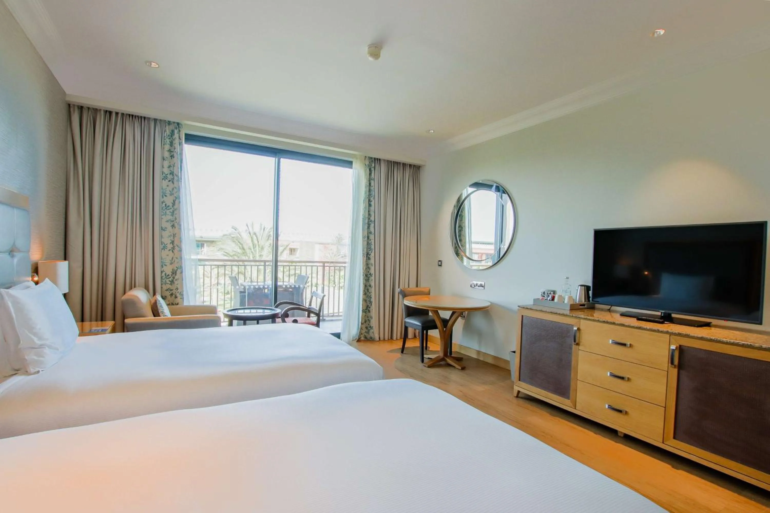 Coffee/tea facilities, Bed in Hilton Cabo Verde Sal Resort