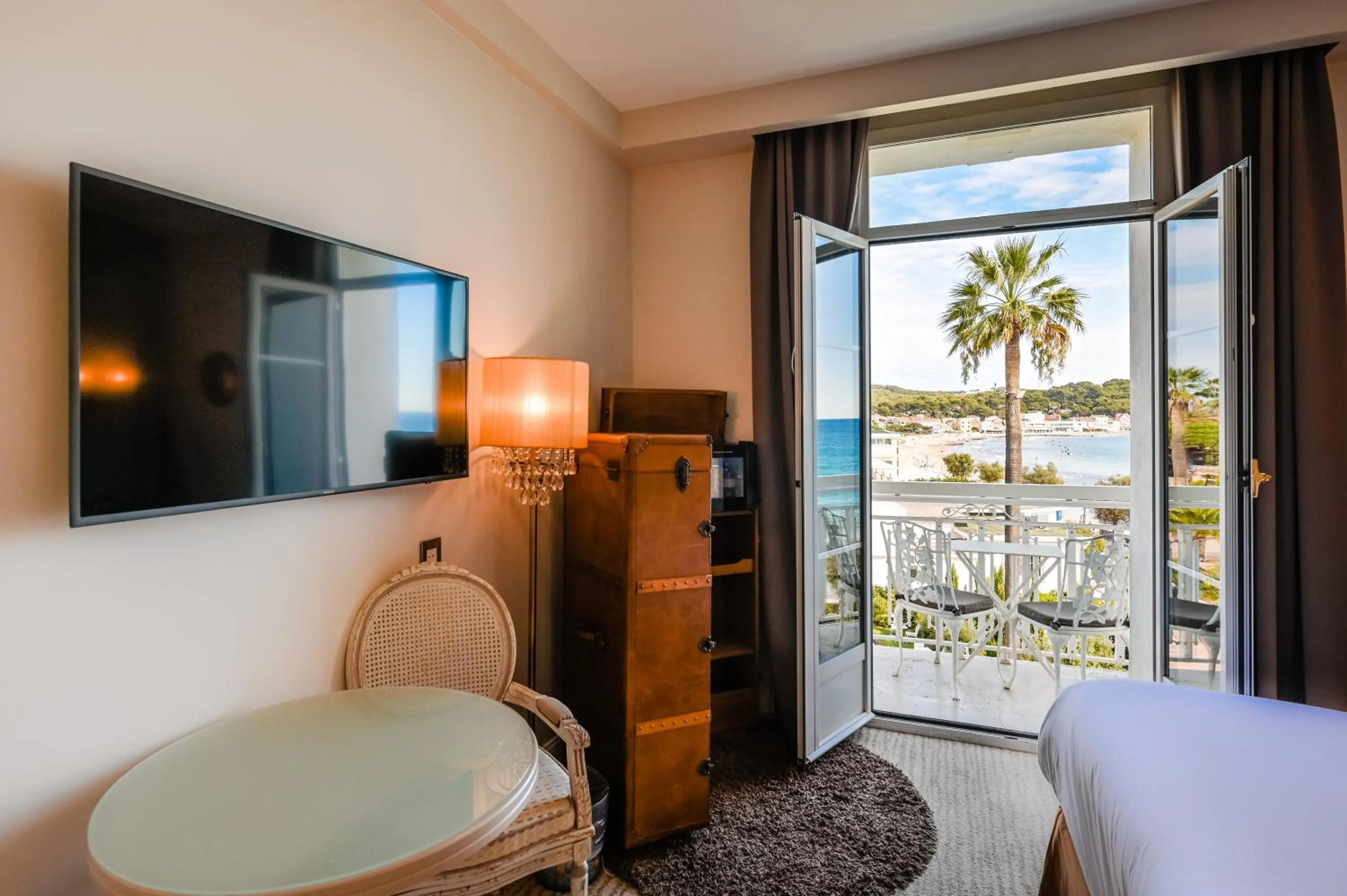 Grand Hotel Des Sablettes Plage, Curio Collection By Hilton