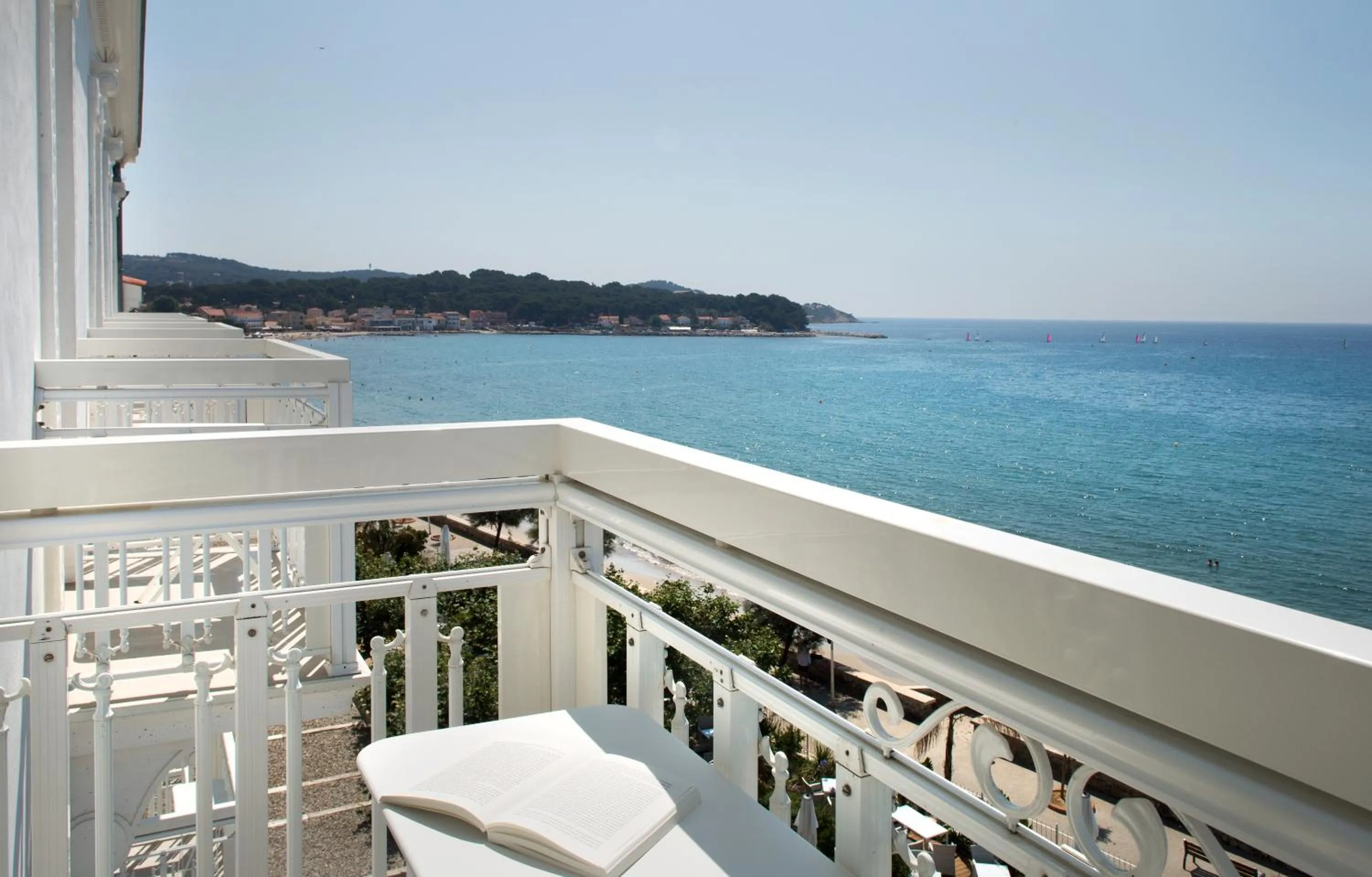 Grand Hotel Des Sablettes Plage, Curio Collection By Hilton