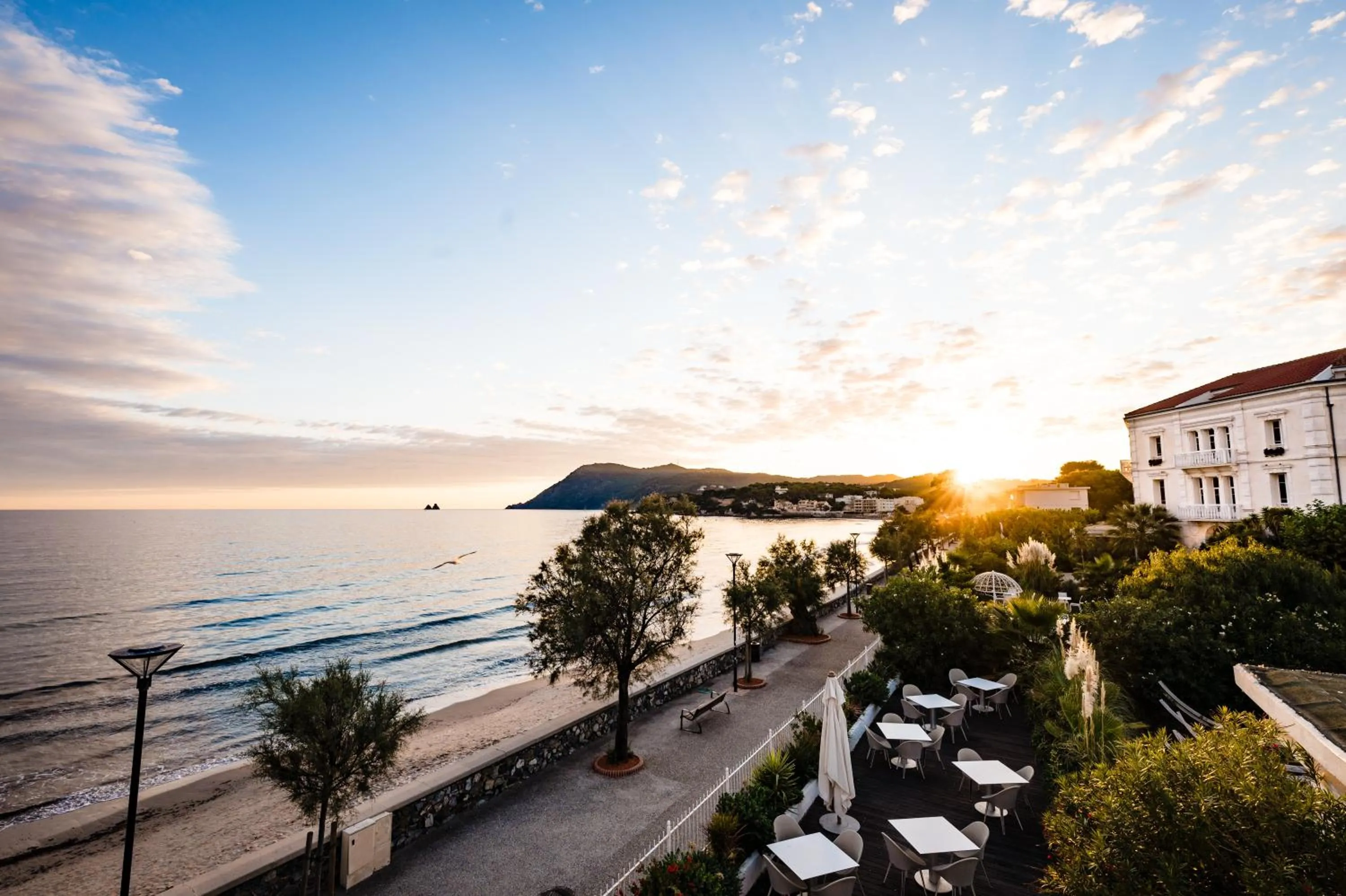 Grand Hotel Des Sablettes Plage, Curio Collection By Hilton