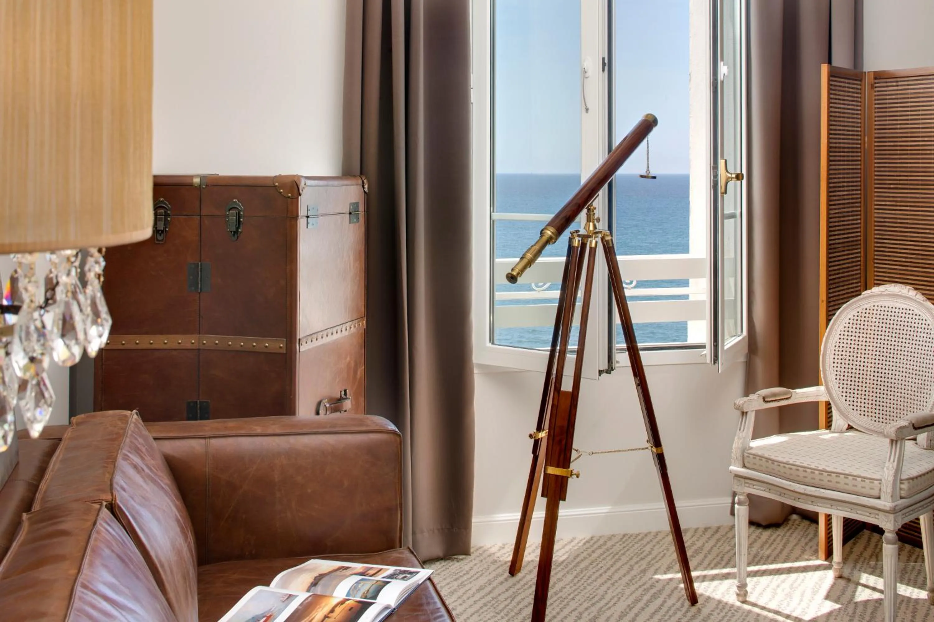 Grand Hotel Des Sablettes Plage, Curio Collection By Hilton