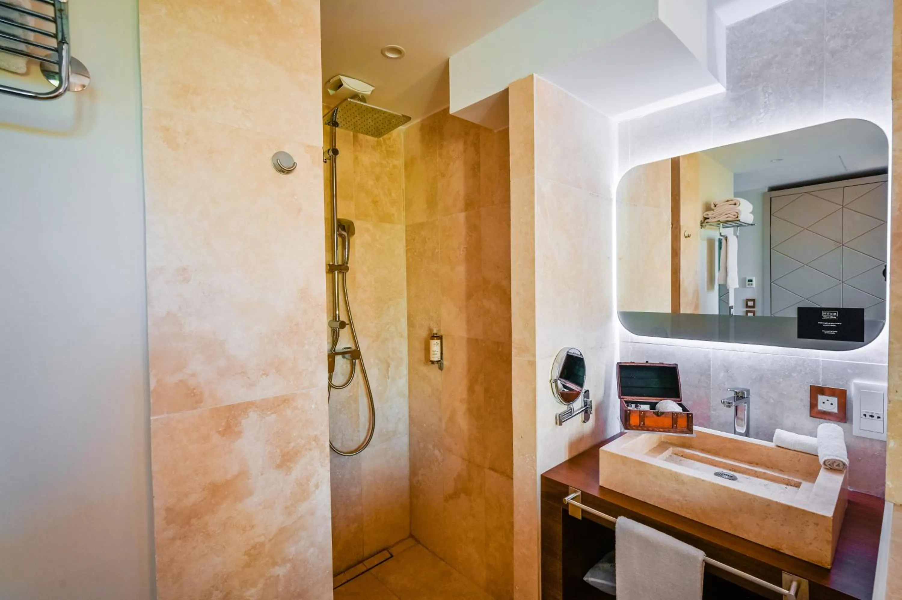 Grand Hotel Des Sablettes Plage, Curio Collection By Hilton