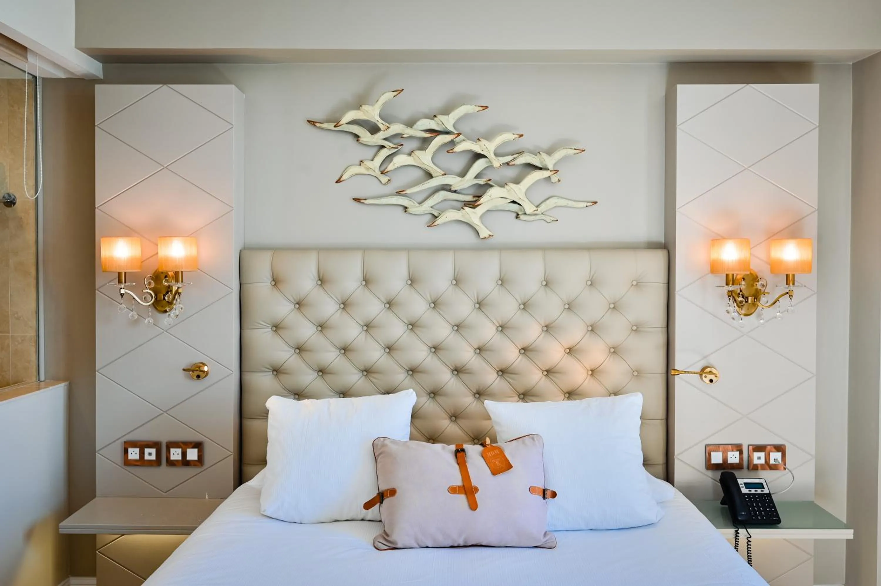 Bed in Grand Hotel Des Sablettes Plage, Curio Collection By Hilton