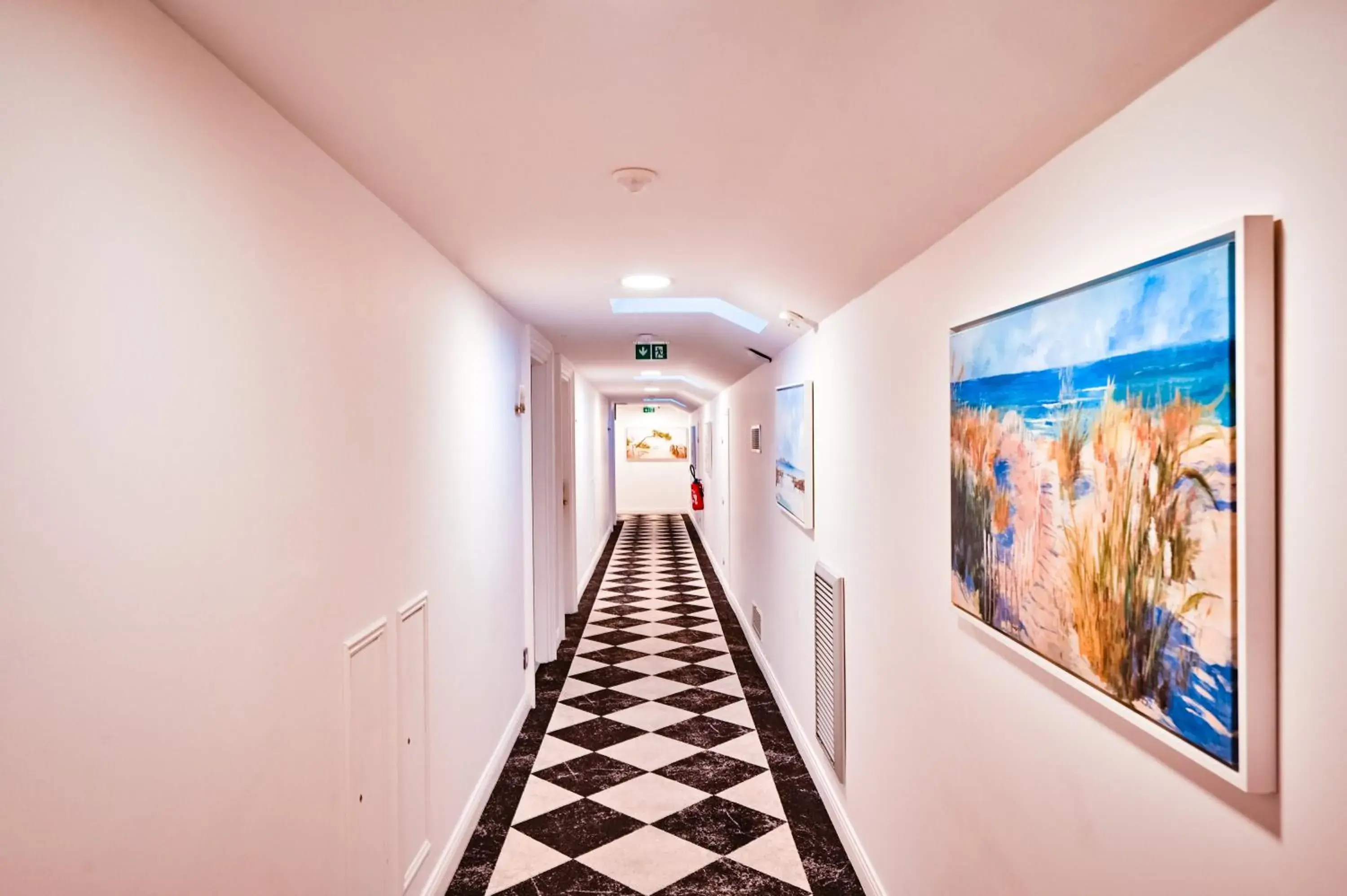 Grand Hotel Des Sablettes Plage, Curio Collection By Hilton Grand Hotel Des Sablettes Plage, Curio Collection By Hilton