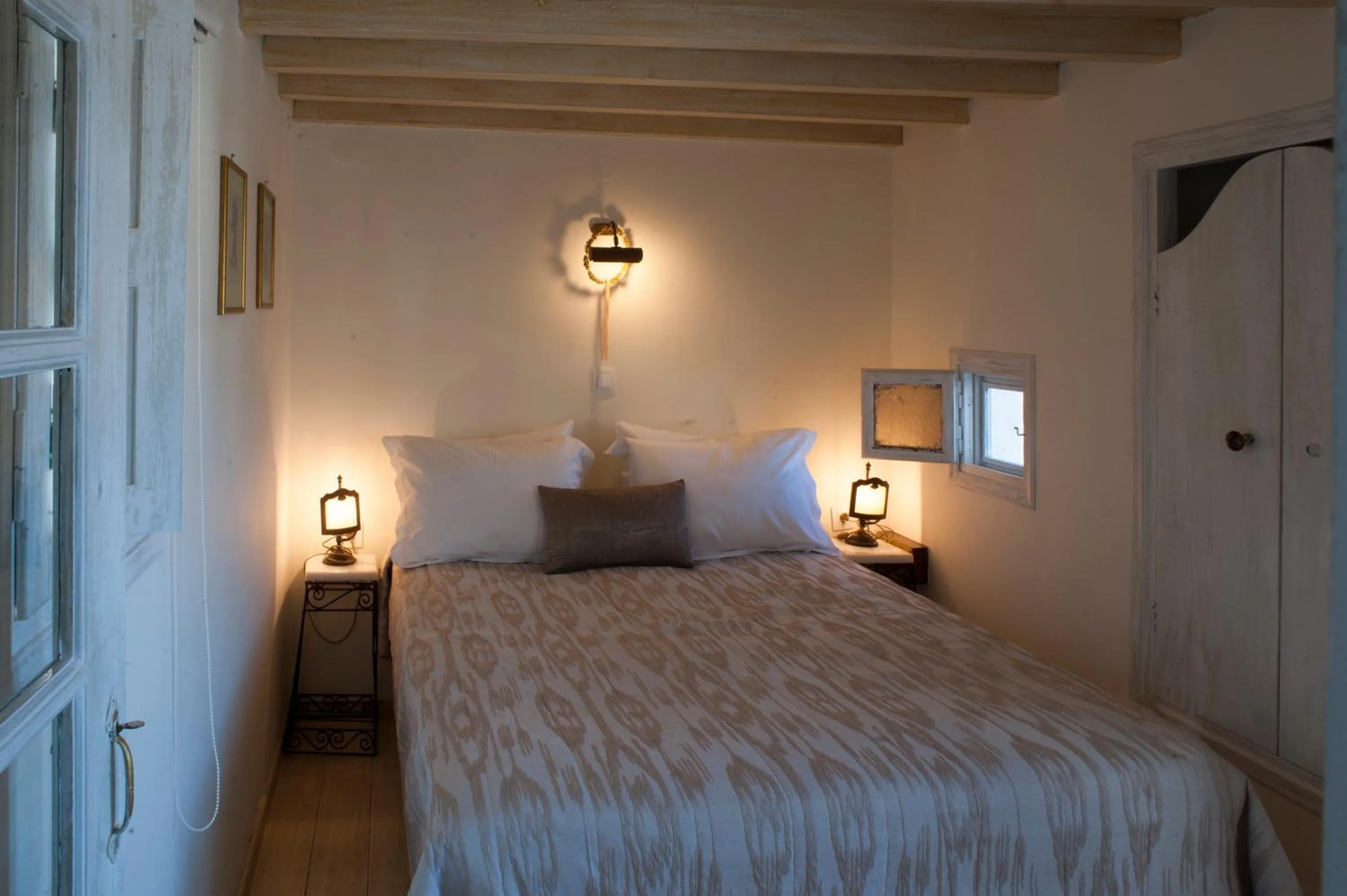 Bedroom, Bed in Heliophos Boutique Caves