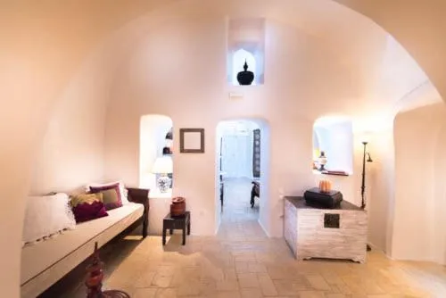 Living room, Bed in Heliophos Boutique Caves