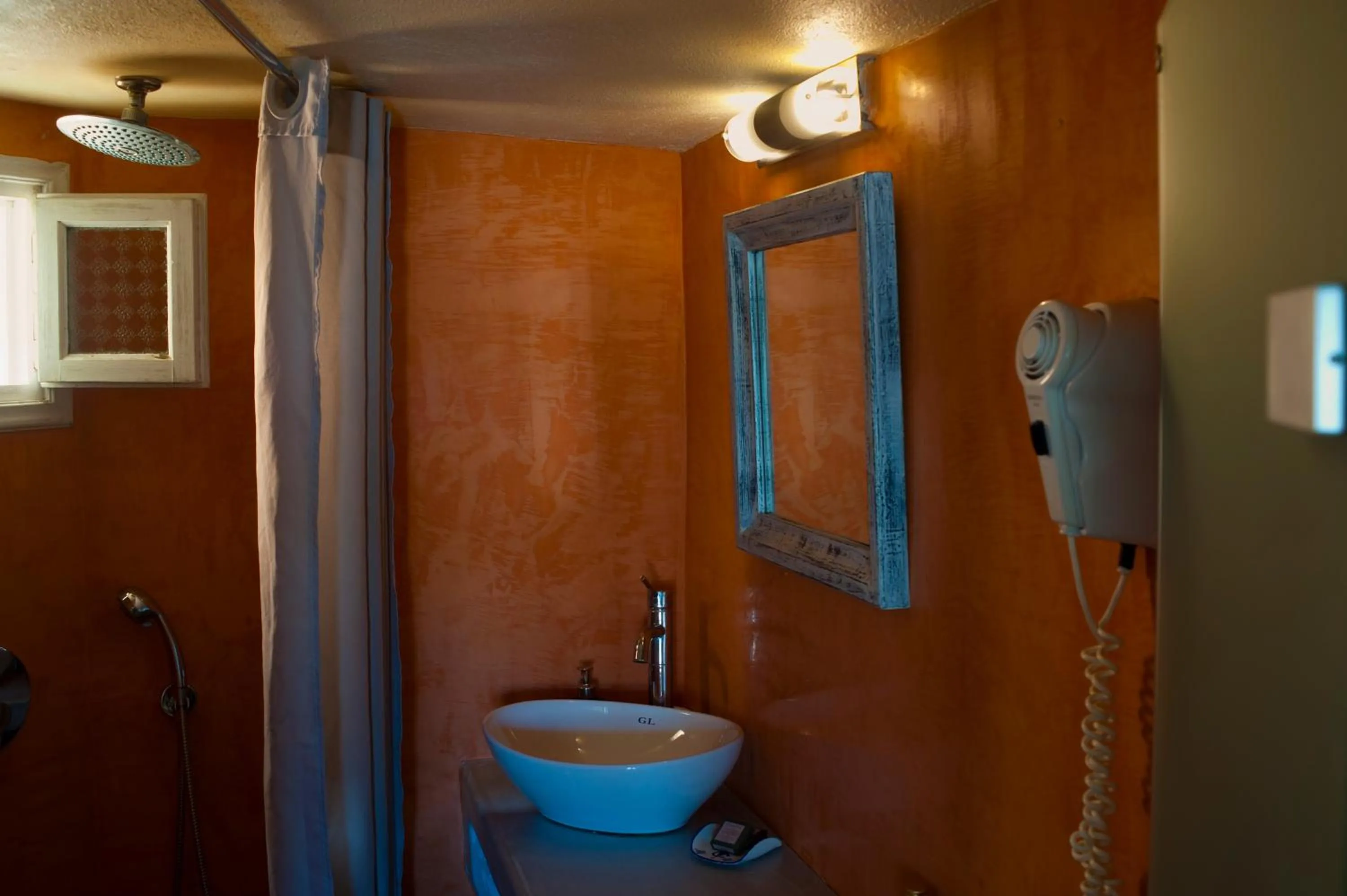 Bathroom in Heliophos Boutique Caves