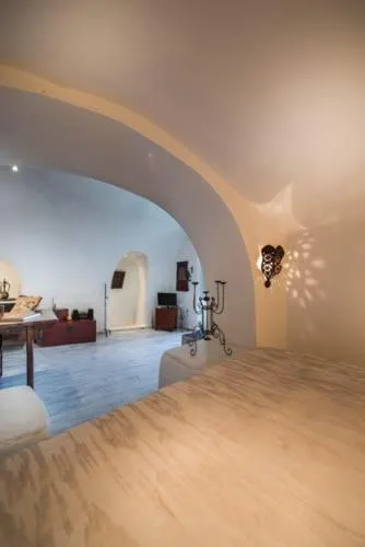 Bedroom, Bed in Heliophos Boutique Caves