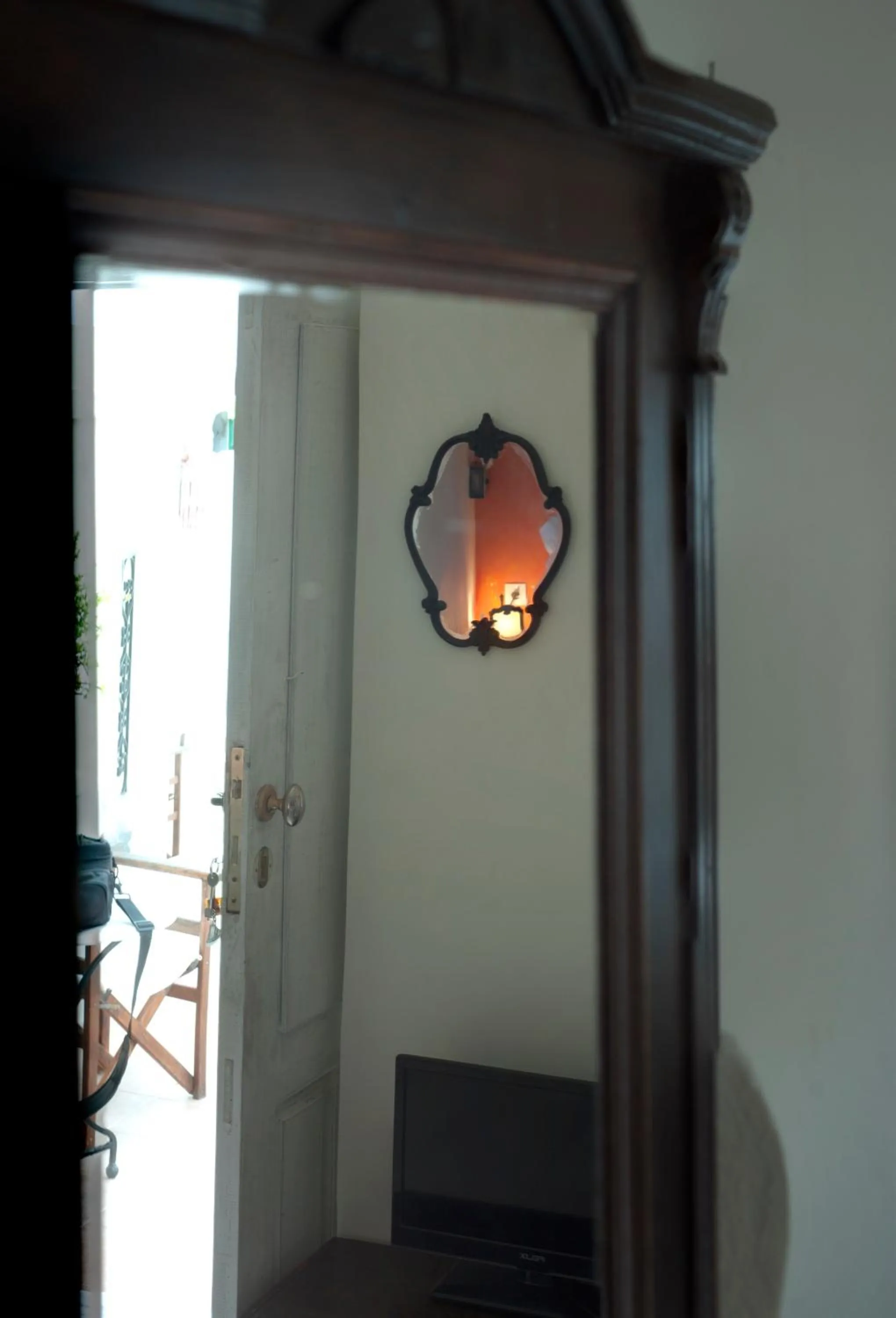 Decorative detail in Heliophos Boutique Caves