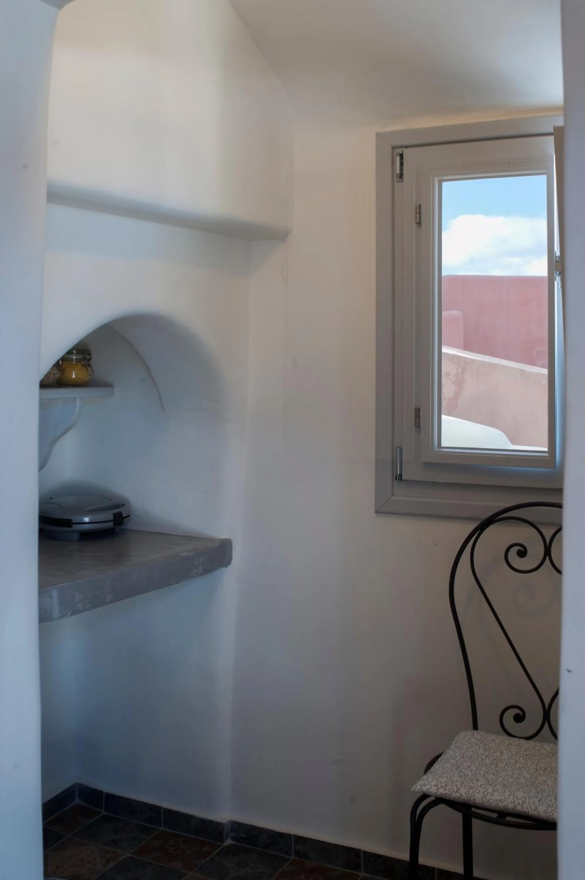 Kitchen or kitchenette in Heliophos Boutique Caves