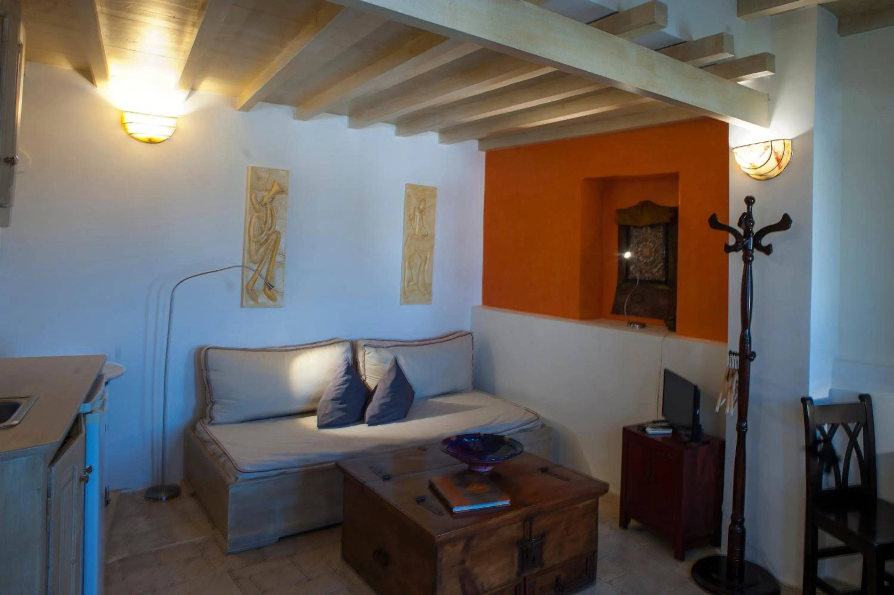 Kitchen or kitchenette in Heliophos Boutique Caves