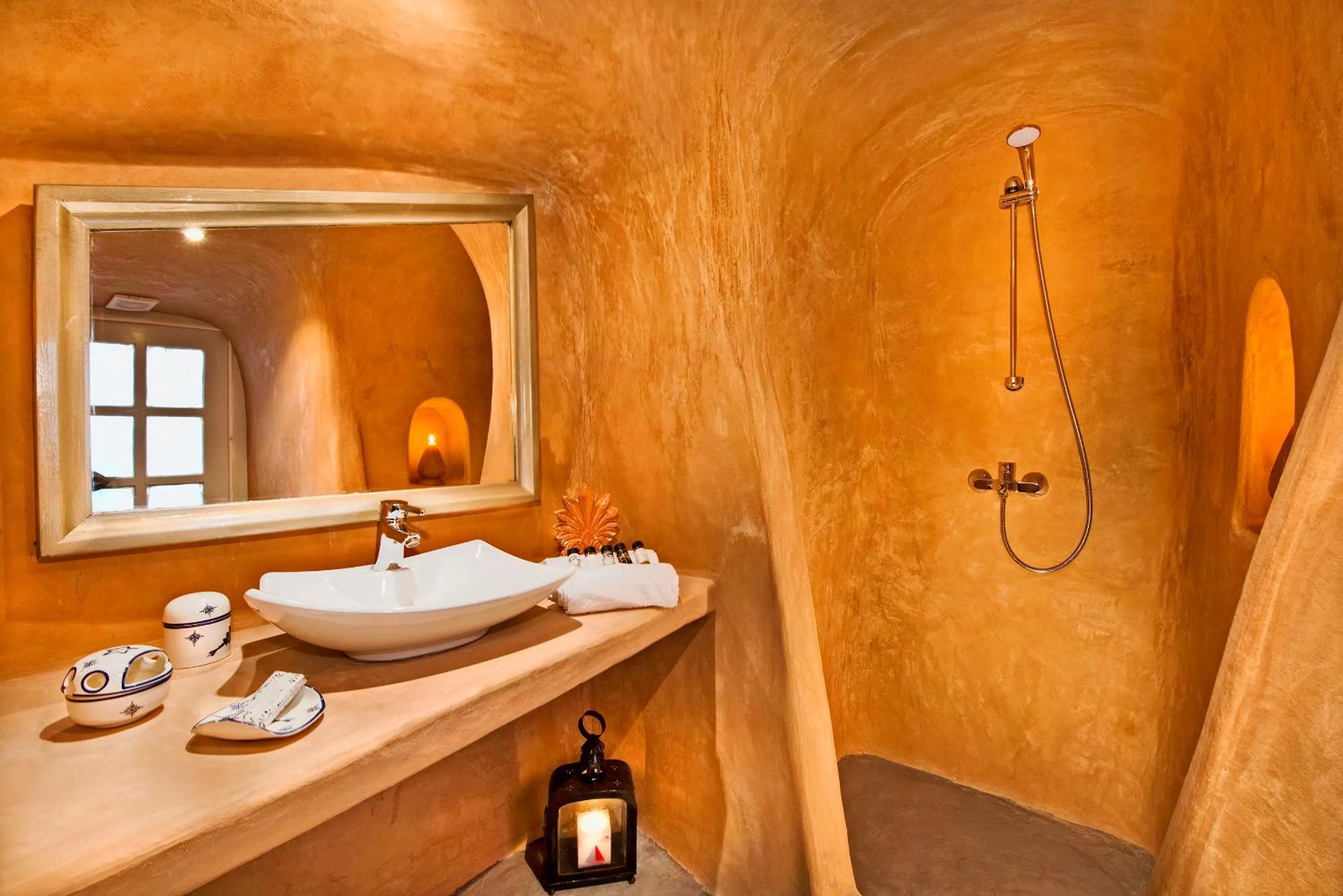 Bathroom in Heliophos Boutique Caves