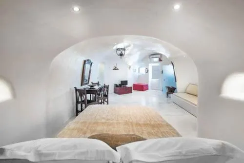 Living room, Bed in Heliophos Boutique Caves