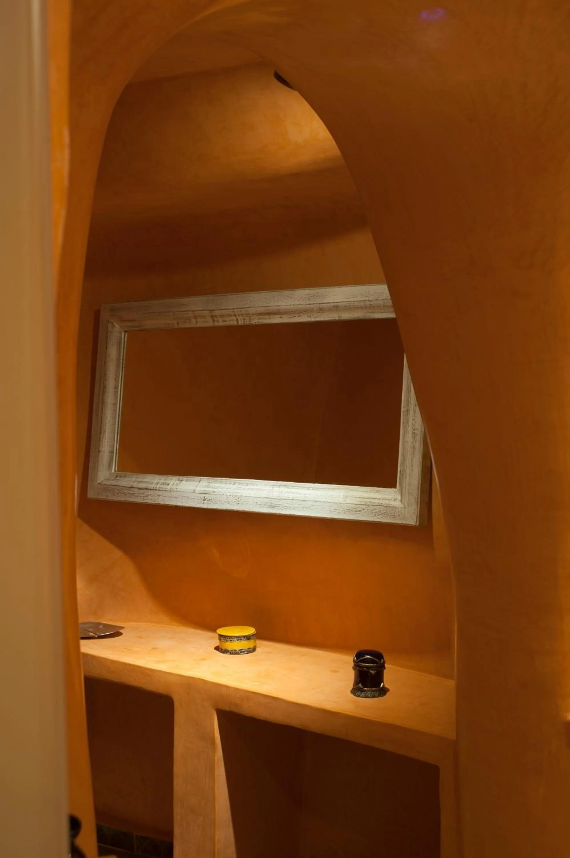 Bathroom in Heliophos Boutique Caves