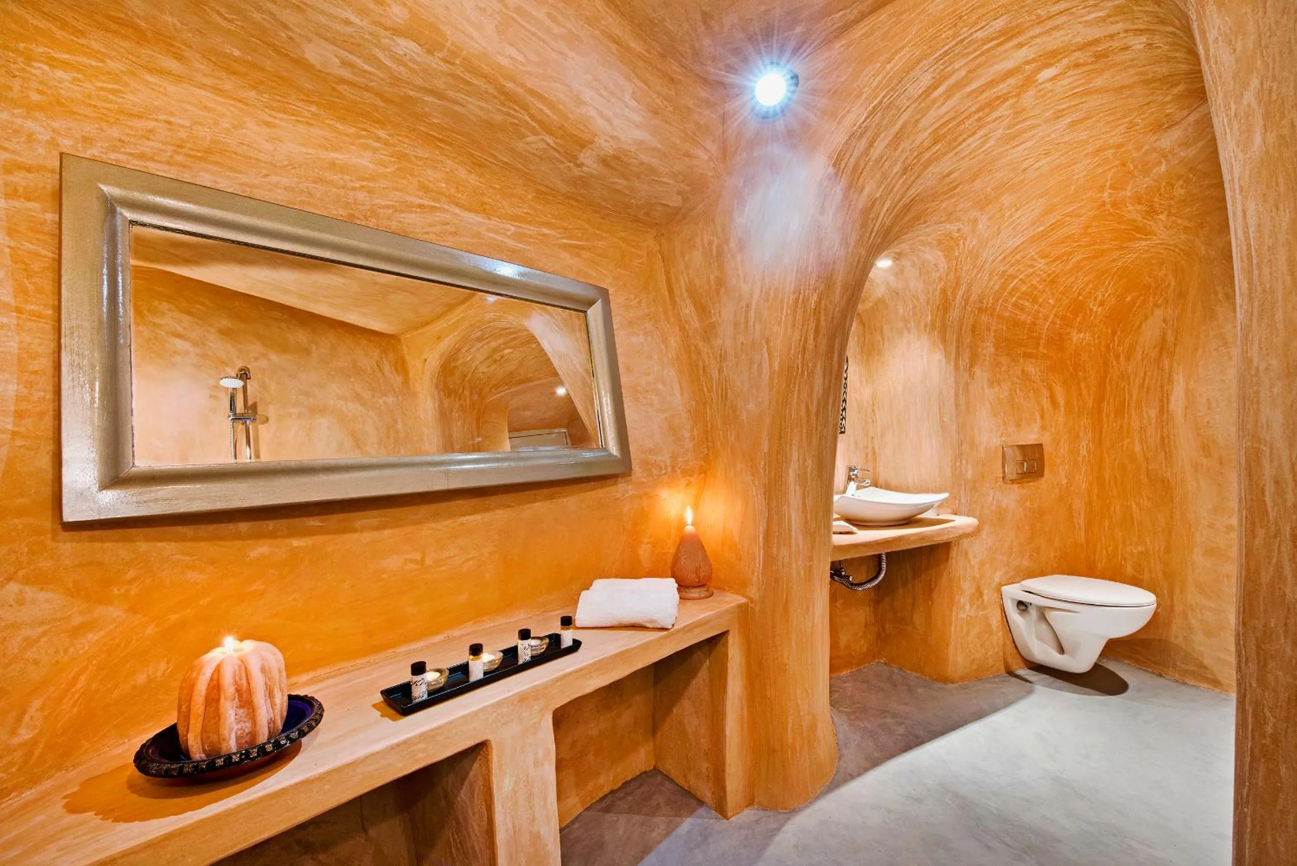Bathroom in Heliophos Boutique Caves