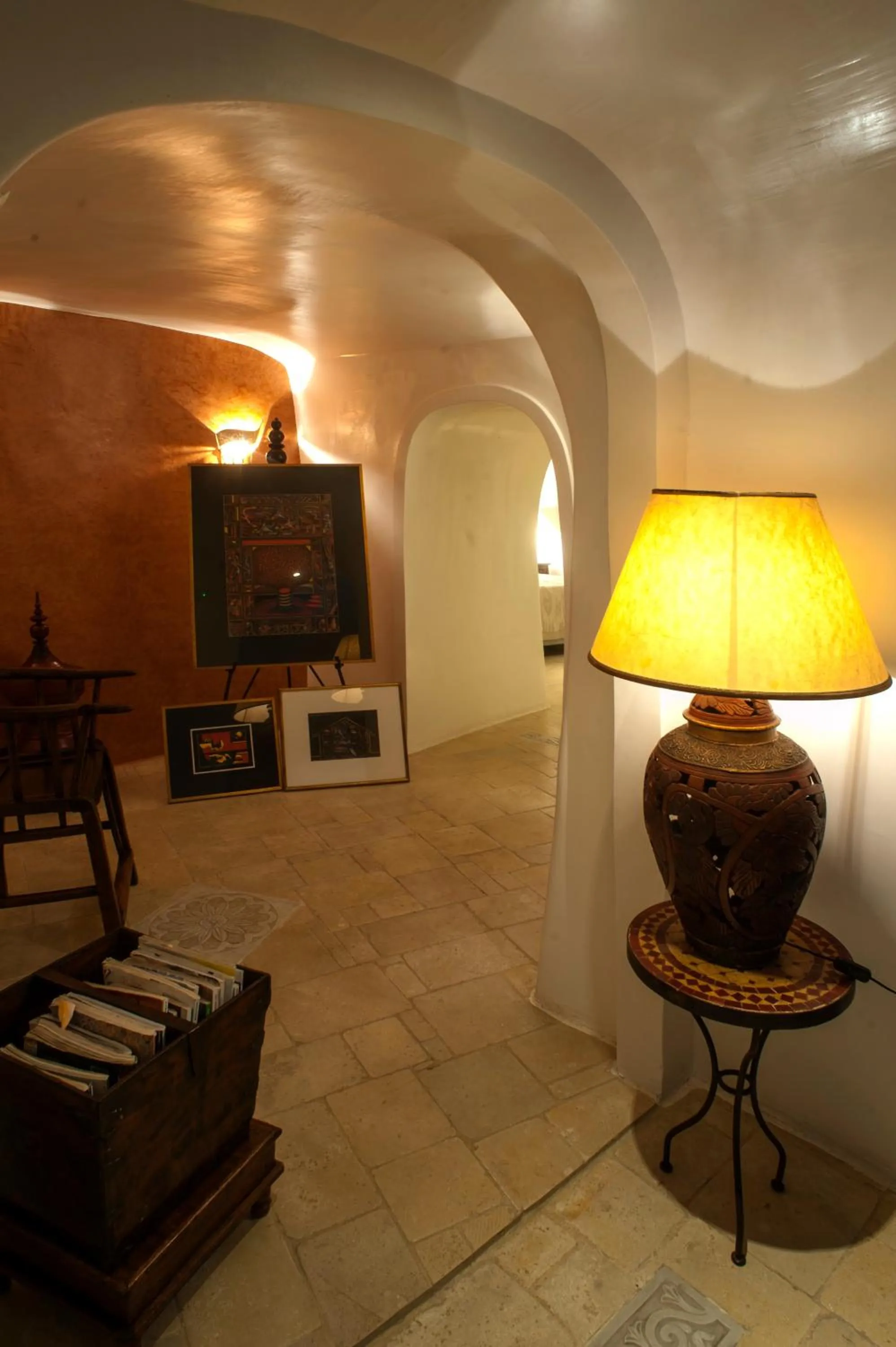 Decorative detail in Heliophos Boutique Caves