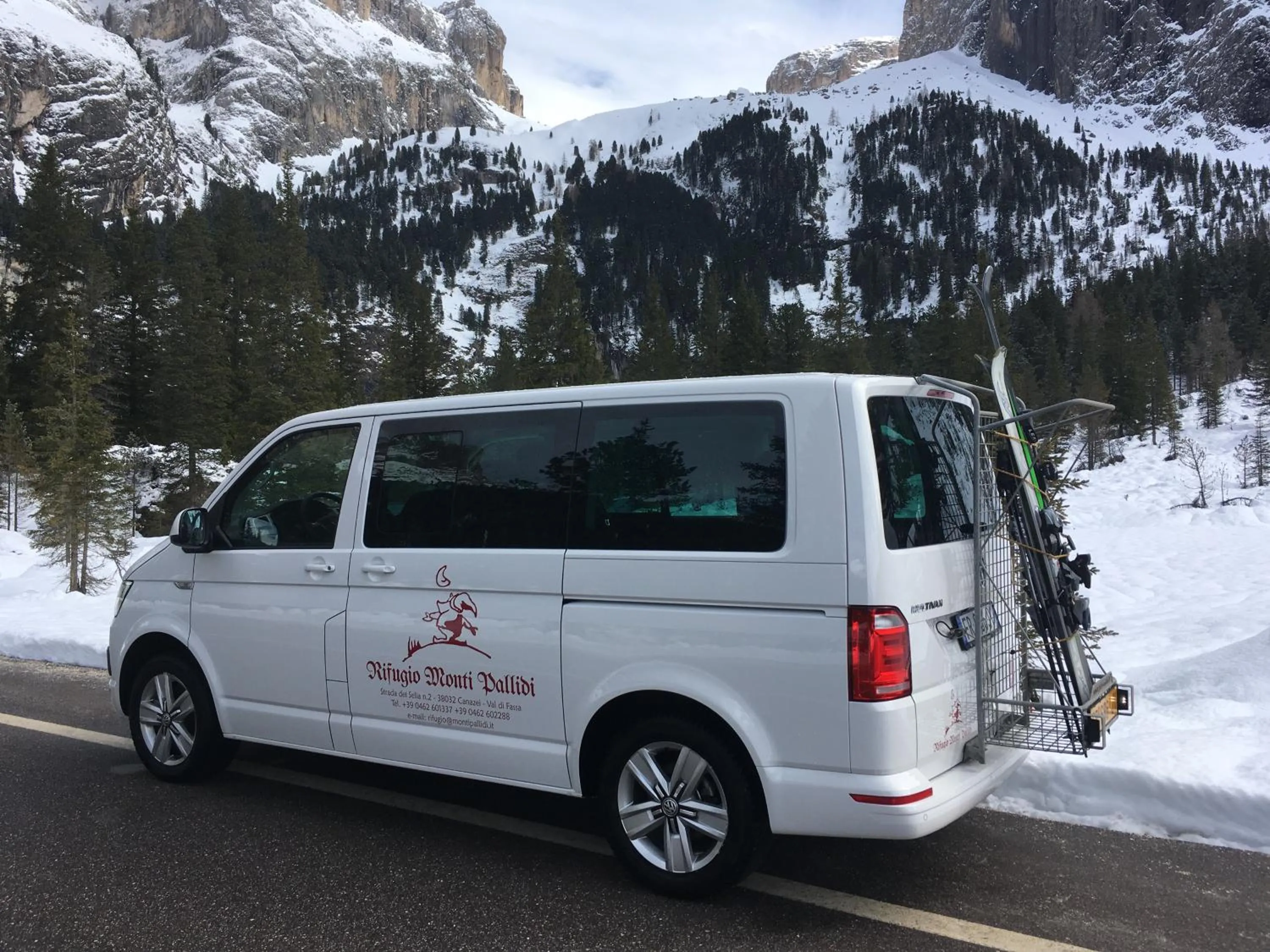 Skiing in Rifugio Monti Pallidi