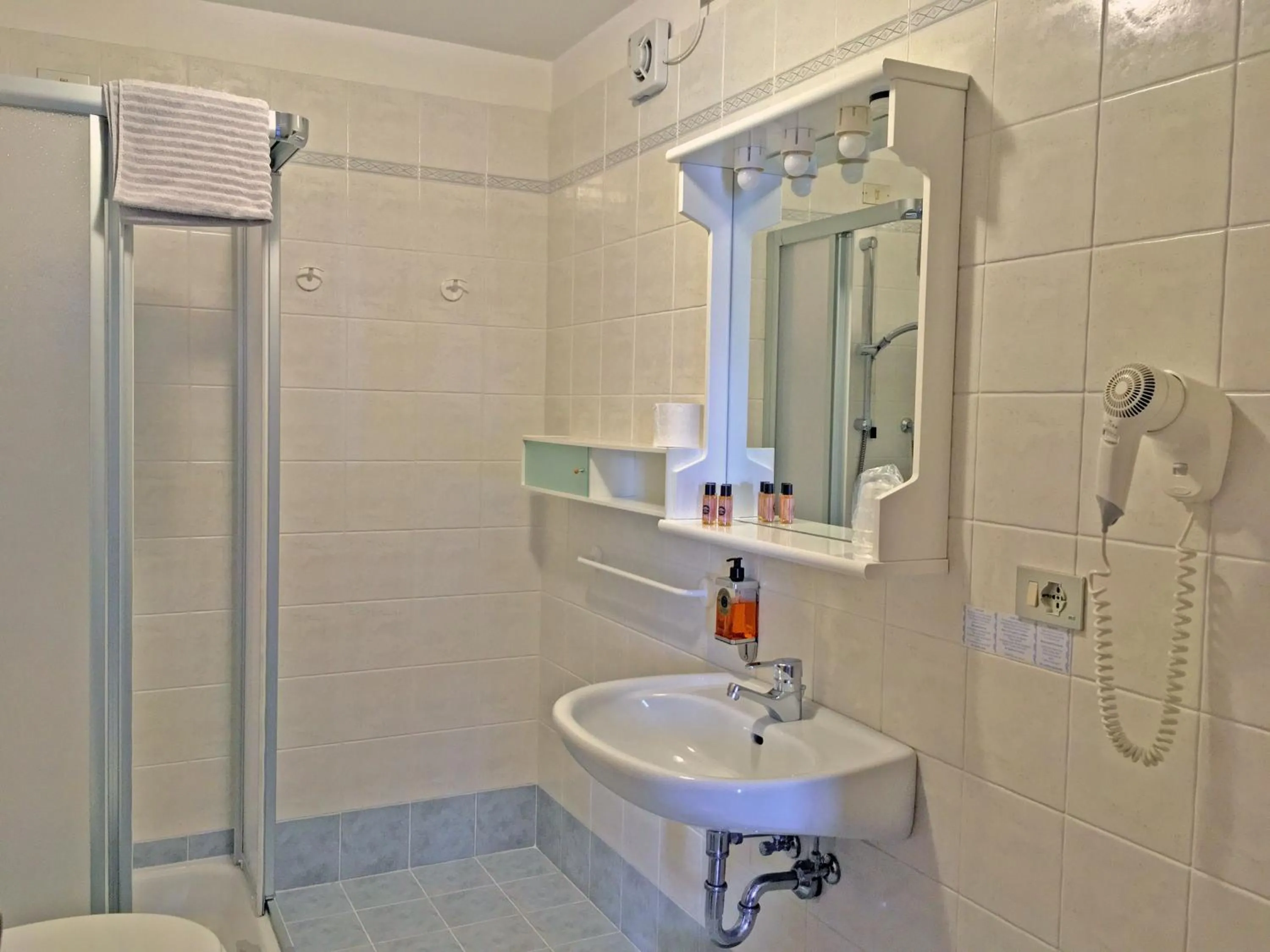 Bathroom in Rifugio Monti Pallidi